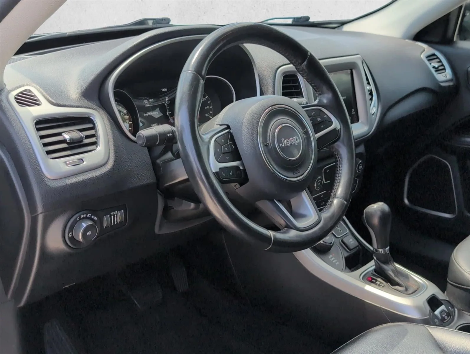 2020 Jeep Compass Latitude 4x4 photo 11