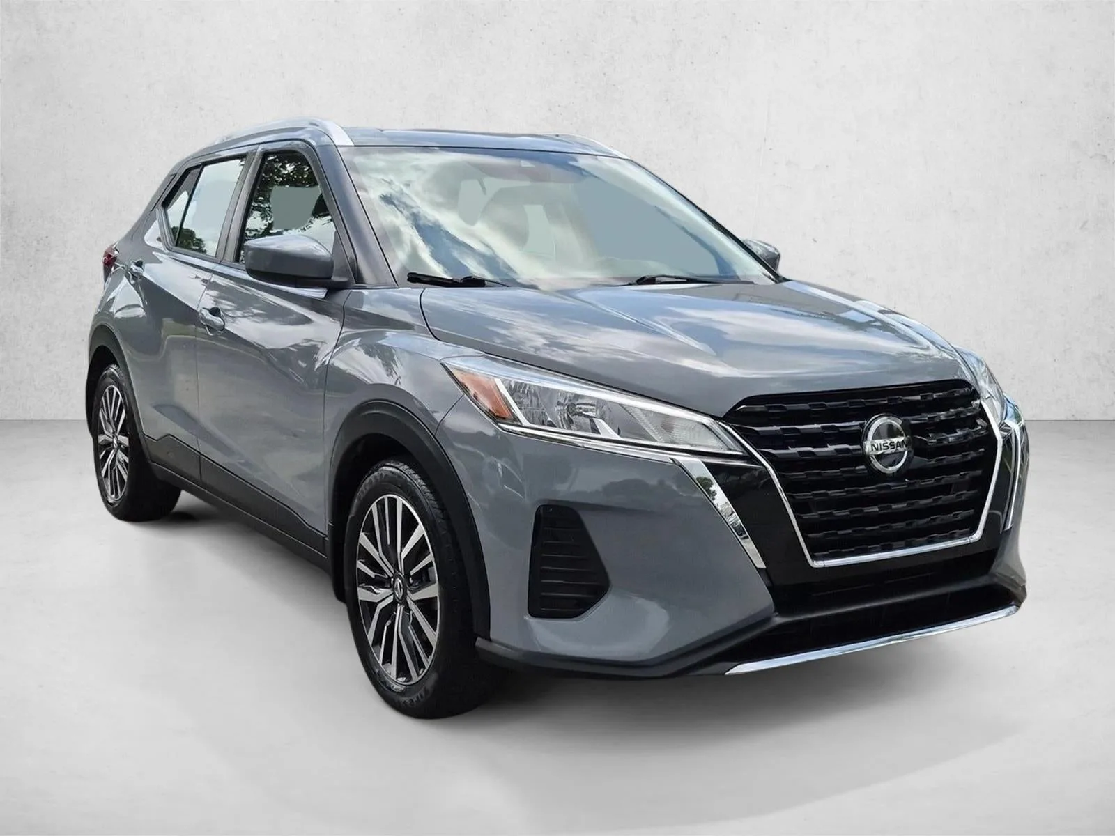 2021 Nissan Kicks SV FWD photo 3