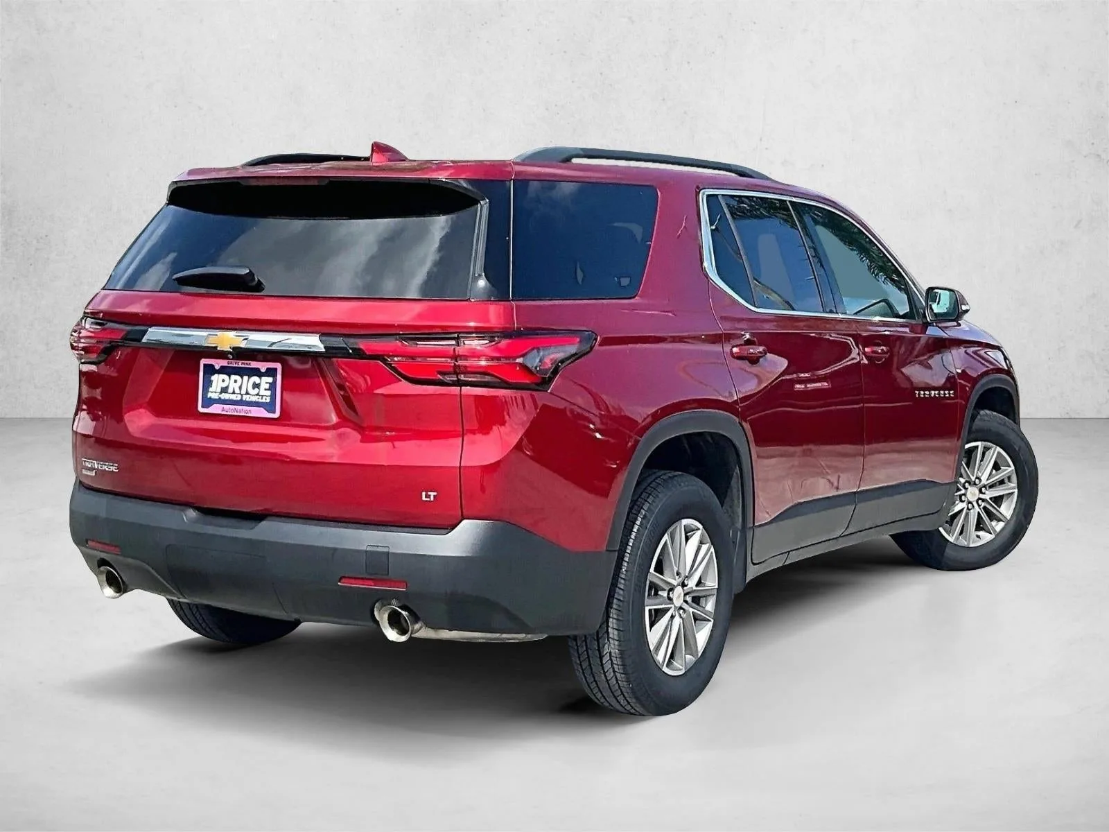 2024 Chevrolet Traverse Limited LT Cloth photo 2