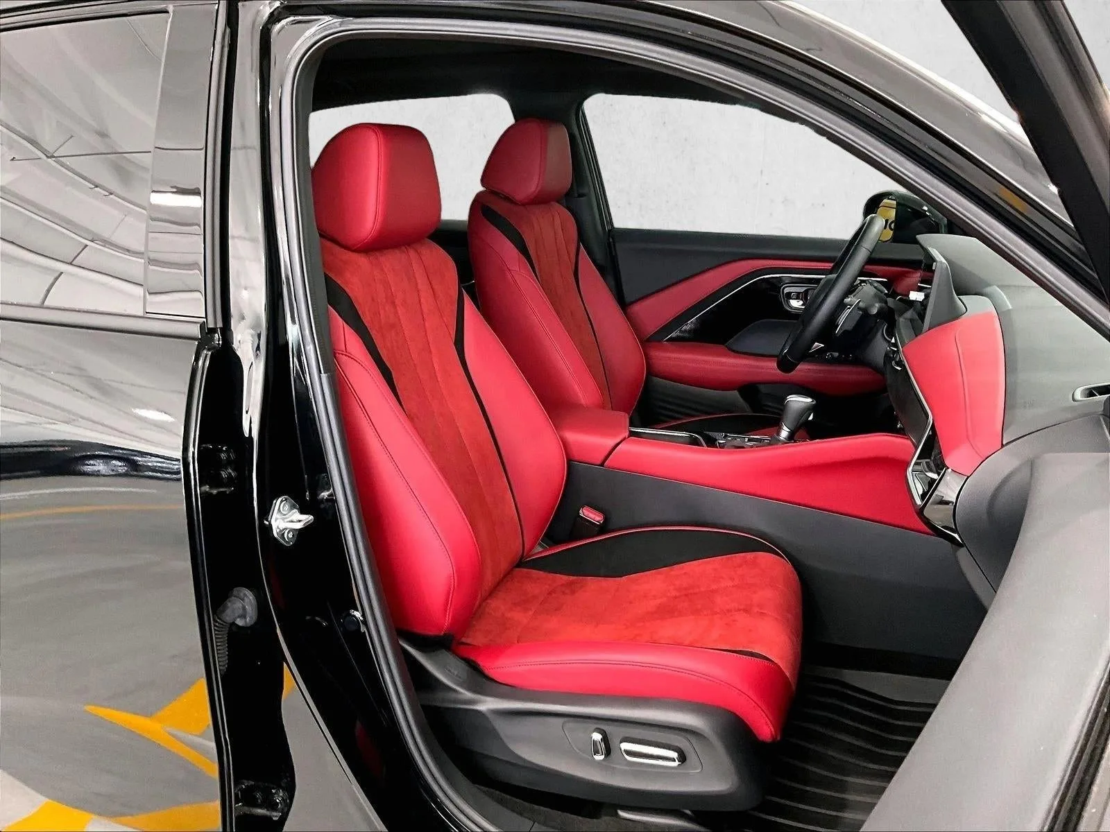 2025 Acura ADX A-Spec photo 8