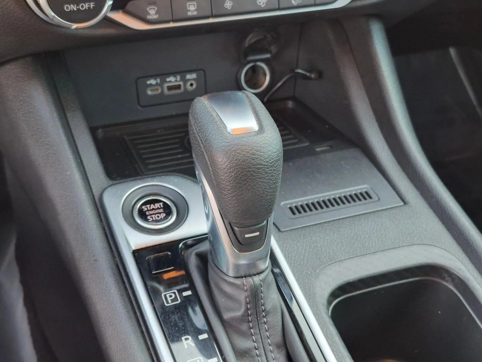 2022 Nissan Sentra SV CVT photo 11