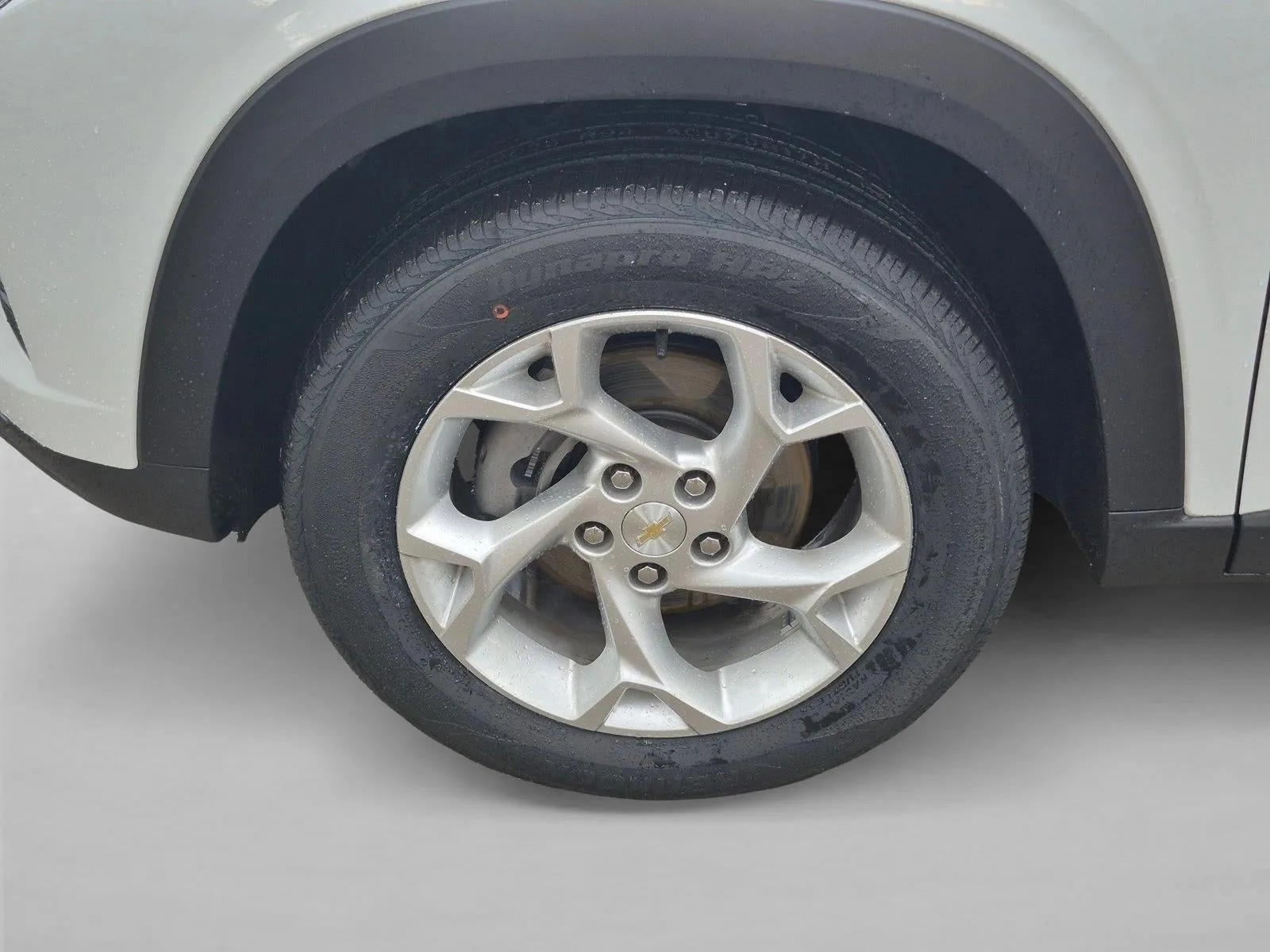 2025 Chevrolet Trax LS photo 6