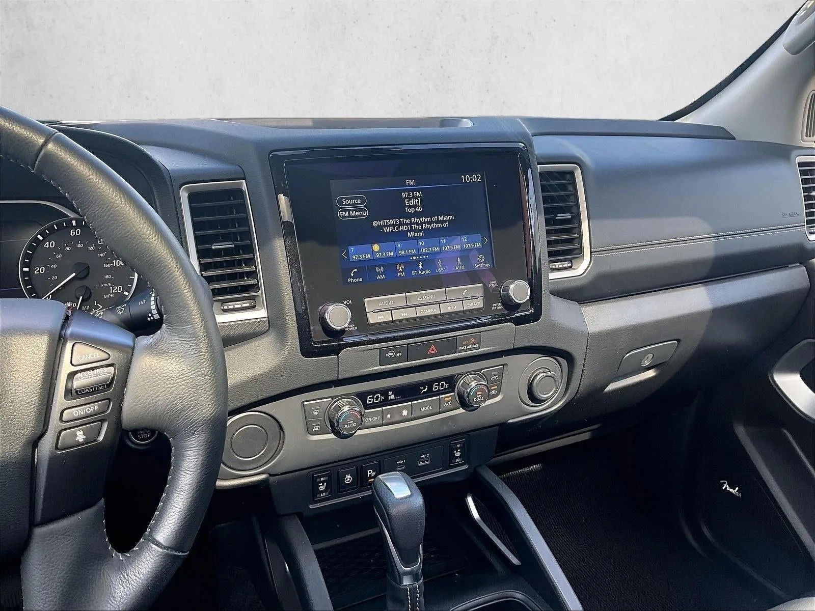 2024 Nissan Frontier Crew Cab SL 4x2 photo 8
