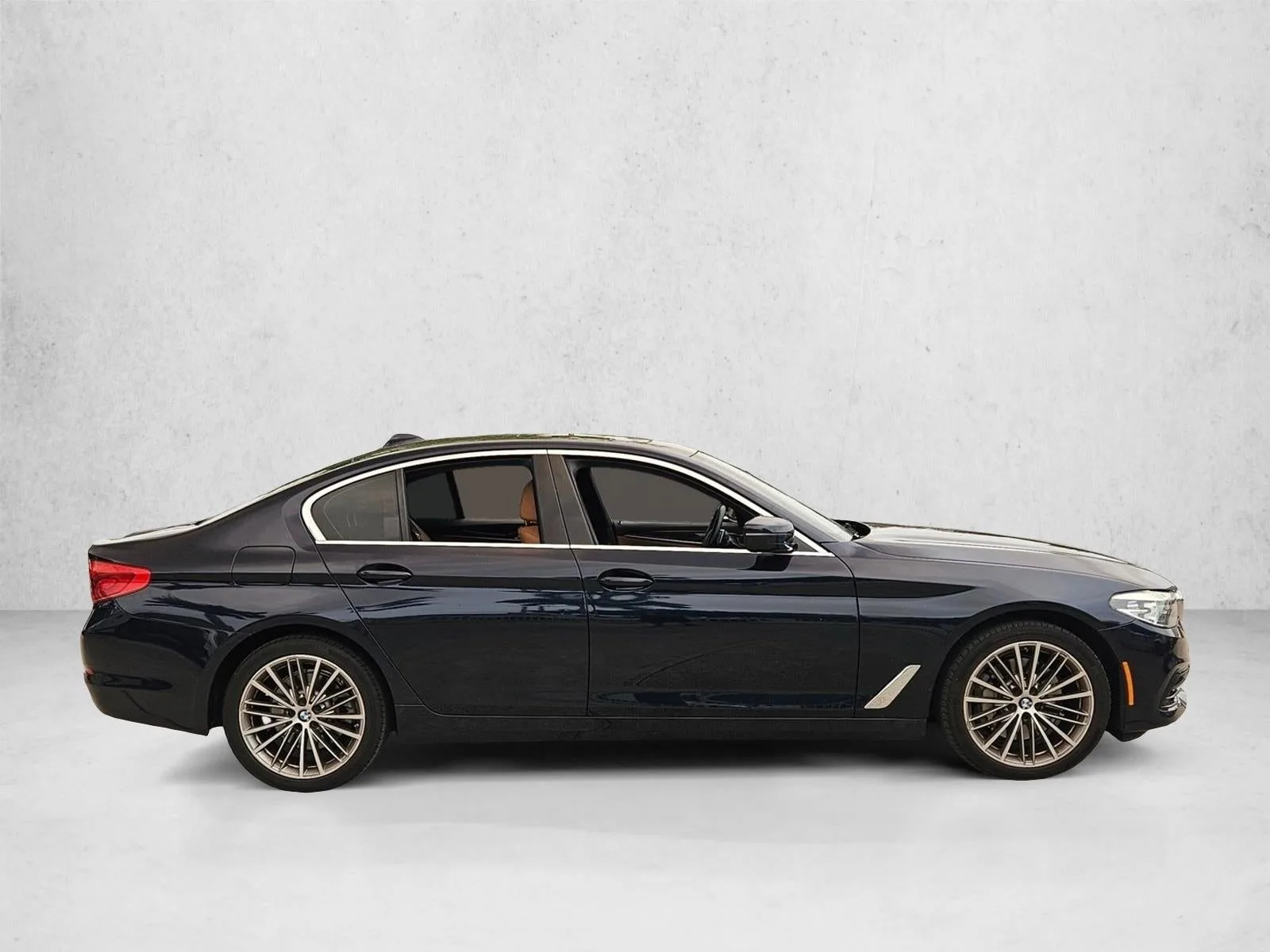2020 BMW 530i Sedan photo 4