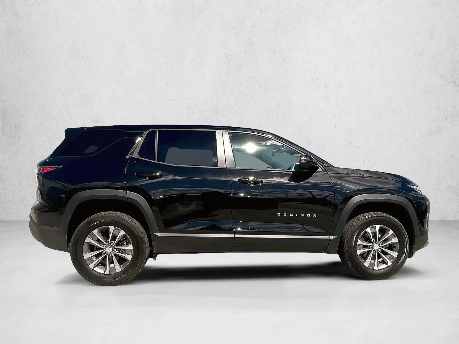 2026 Chevrolet Equinox LT photo 5