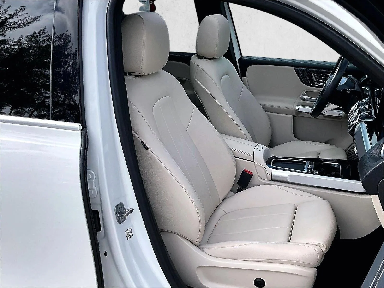 2025 Mercedes-Benz GLB 250 GLB 250 photo 9