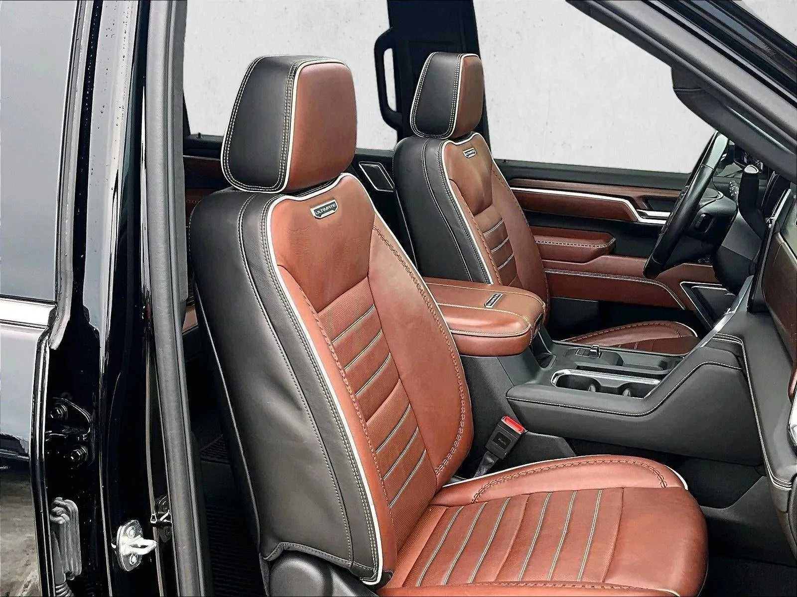2024 GMC Sierra 2500 HD Denali Ultimate photo 9