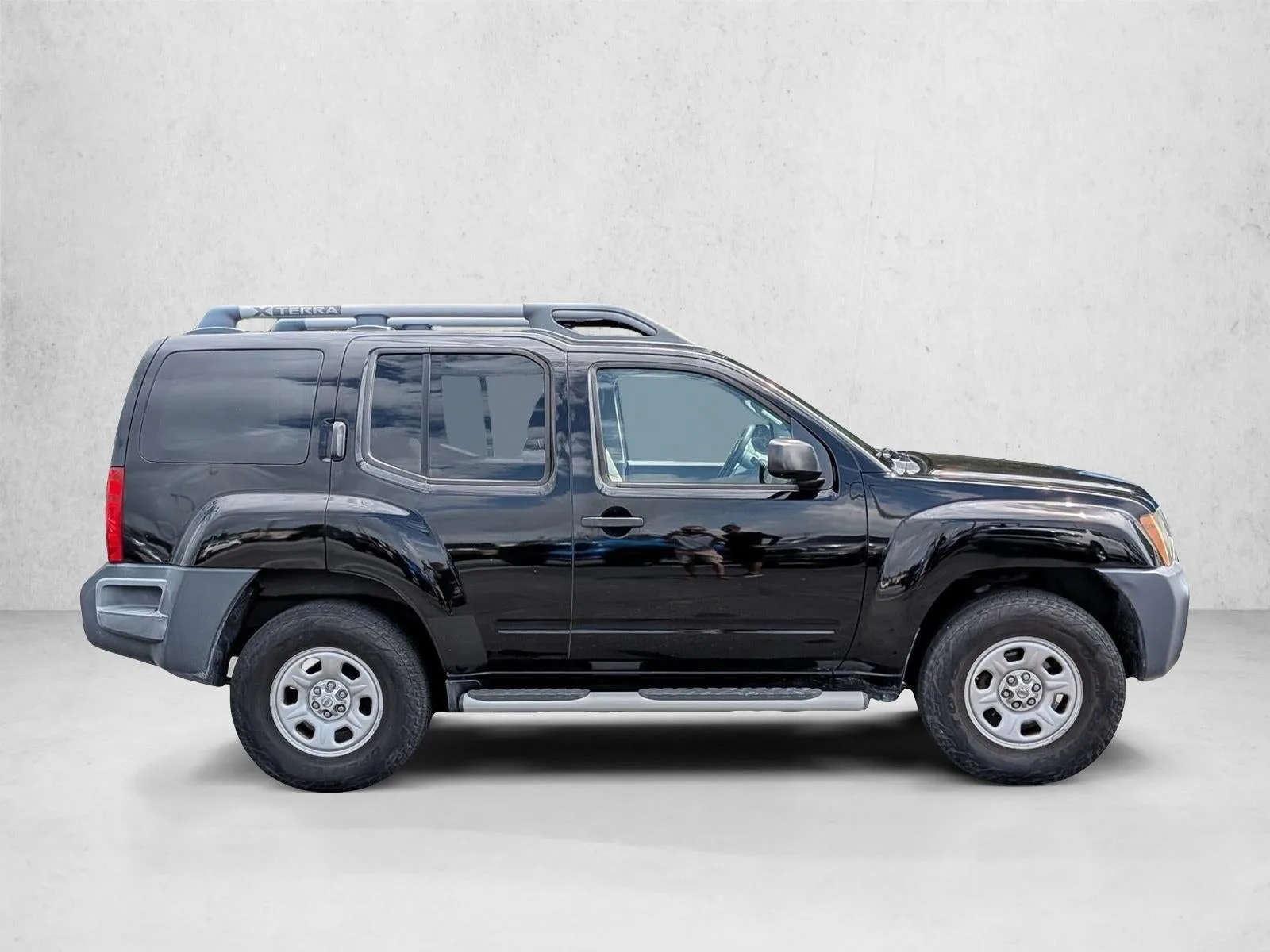 2015 Nissan Xterra 4WD 4dr Auto X photo 5