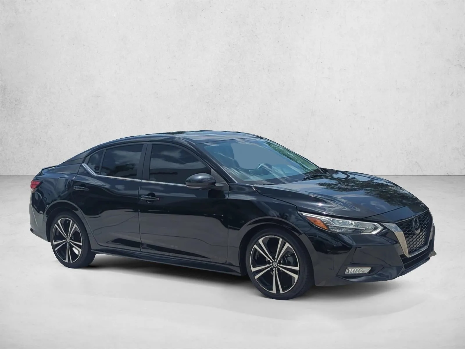 2020 Nissan Sentra SR CVT photo 3