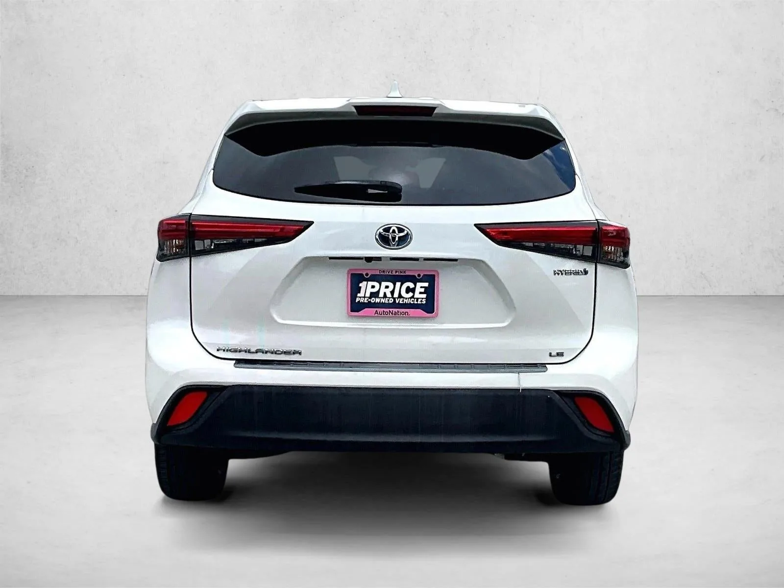 2021 Toyota Highlander Hybrid LE photo 4