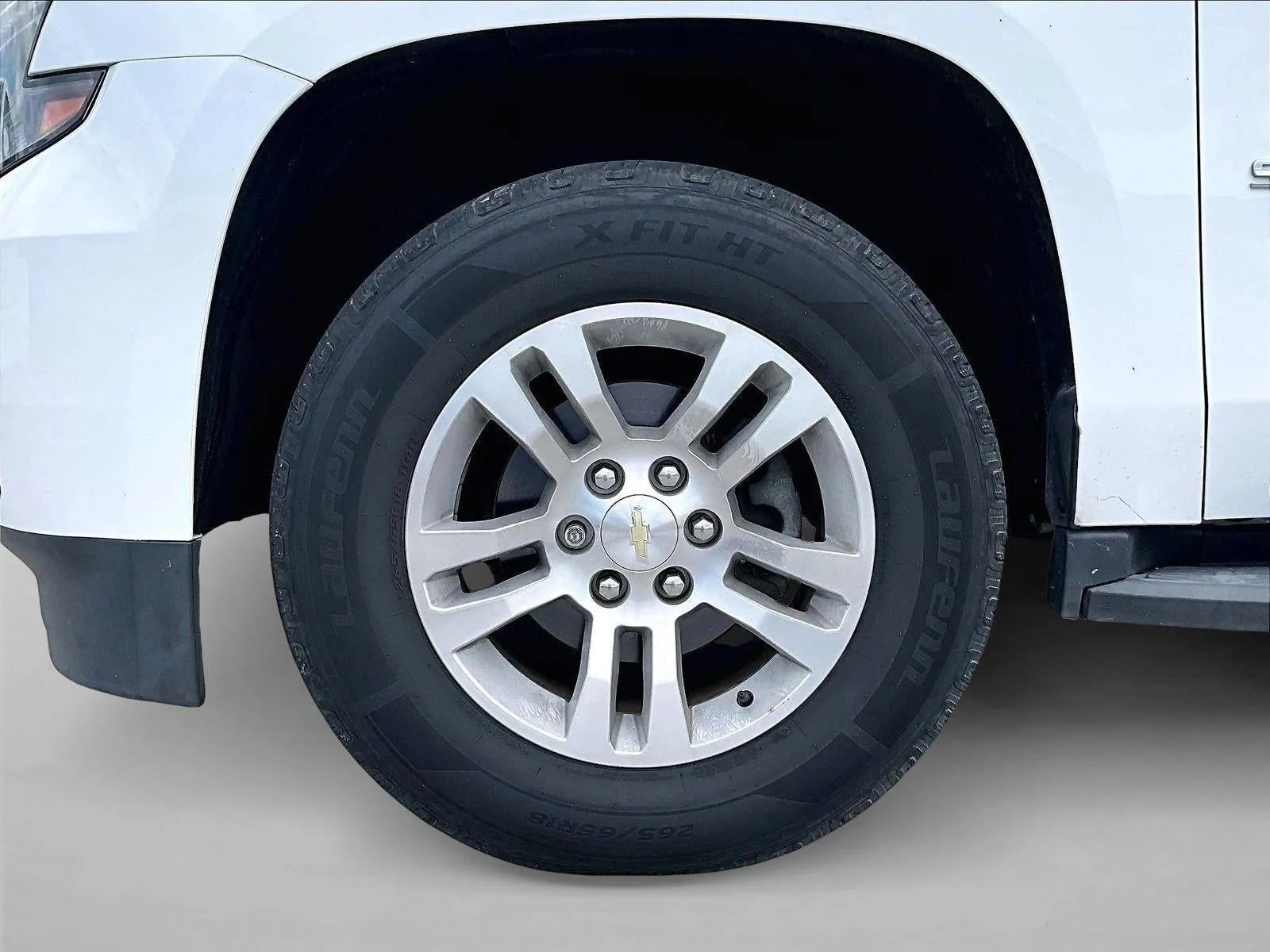 2018 Chevrolet Suburban LT photo 10