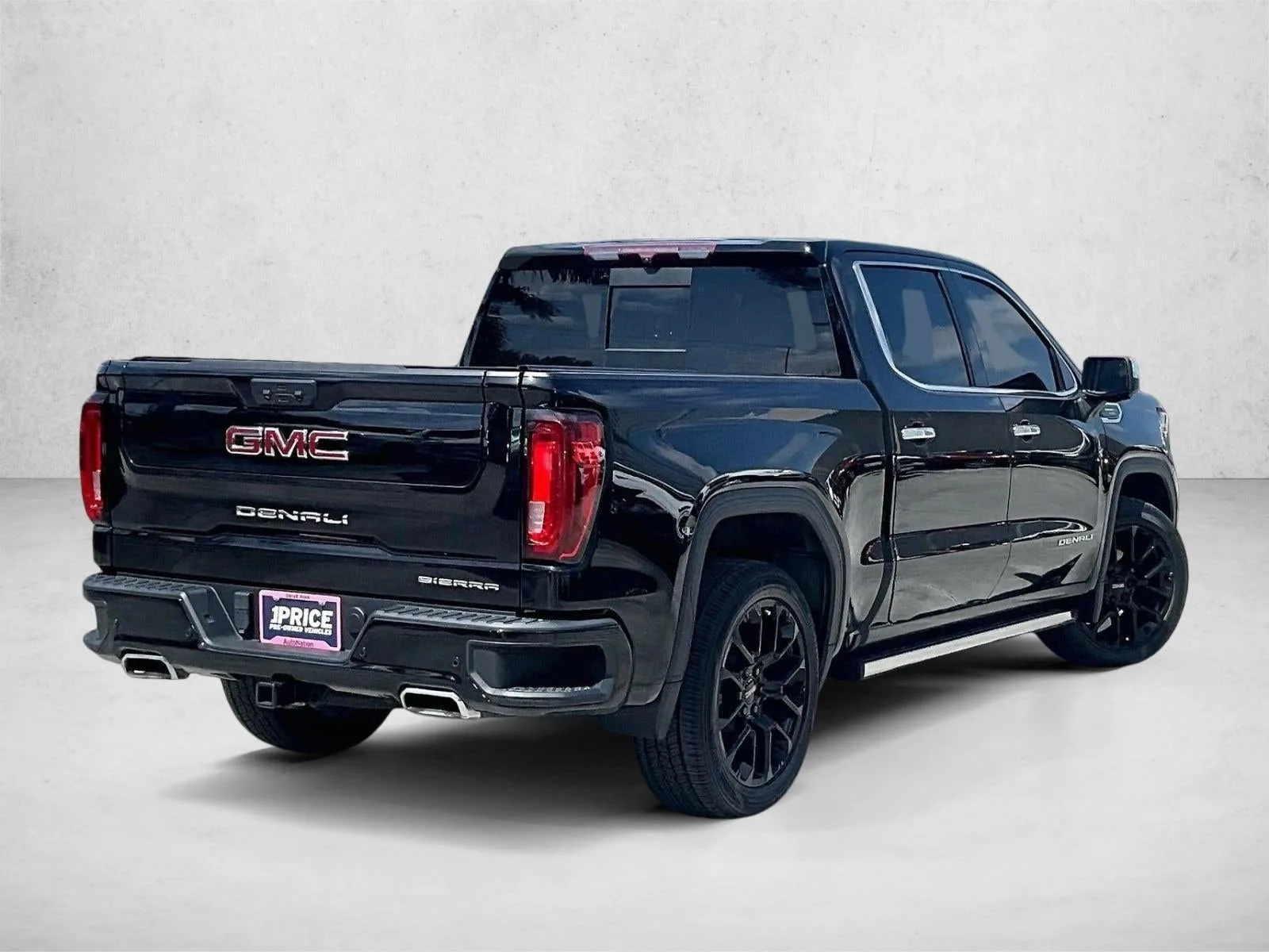 2023 GMC Sierra 1500 Denali photo 2