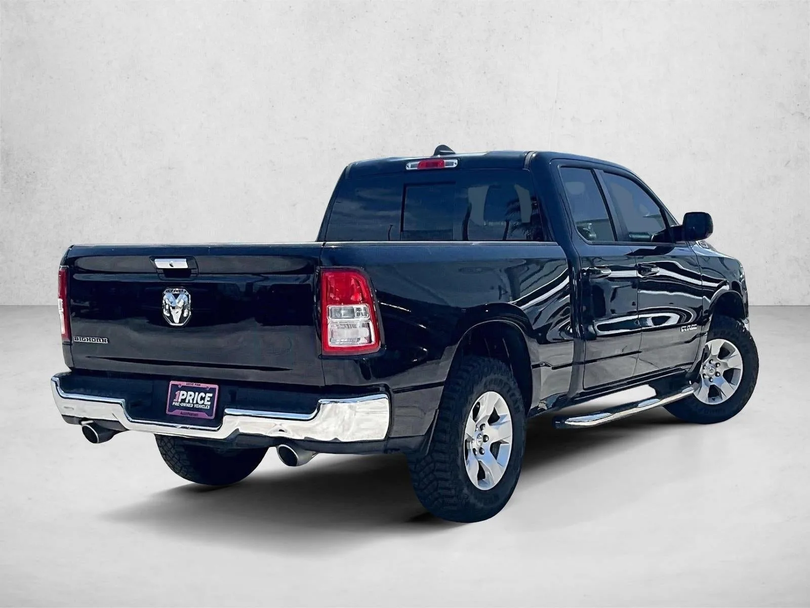 2020 RAM 1500 Big Horn Quad Cab 4x2 6'4" Box photo 2