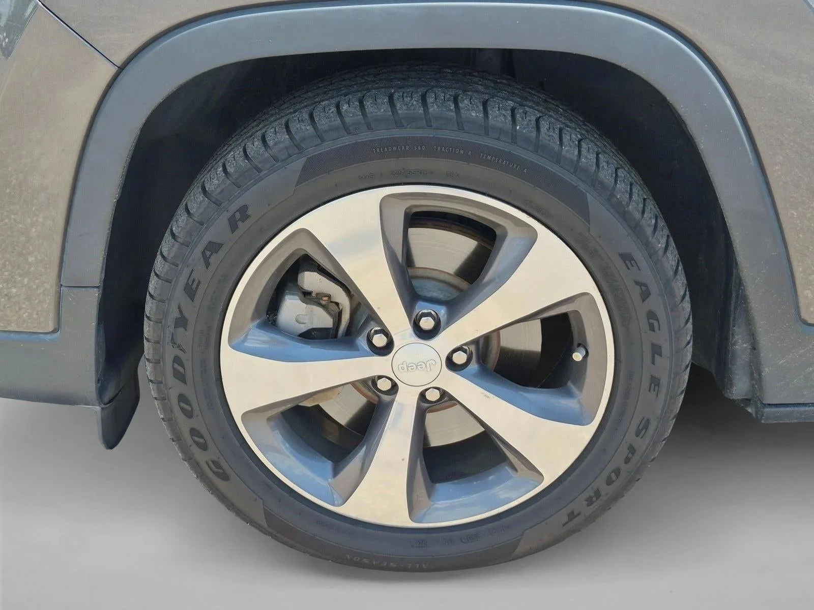 2020 Jeep Cherokee Base photo 10