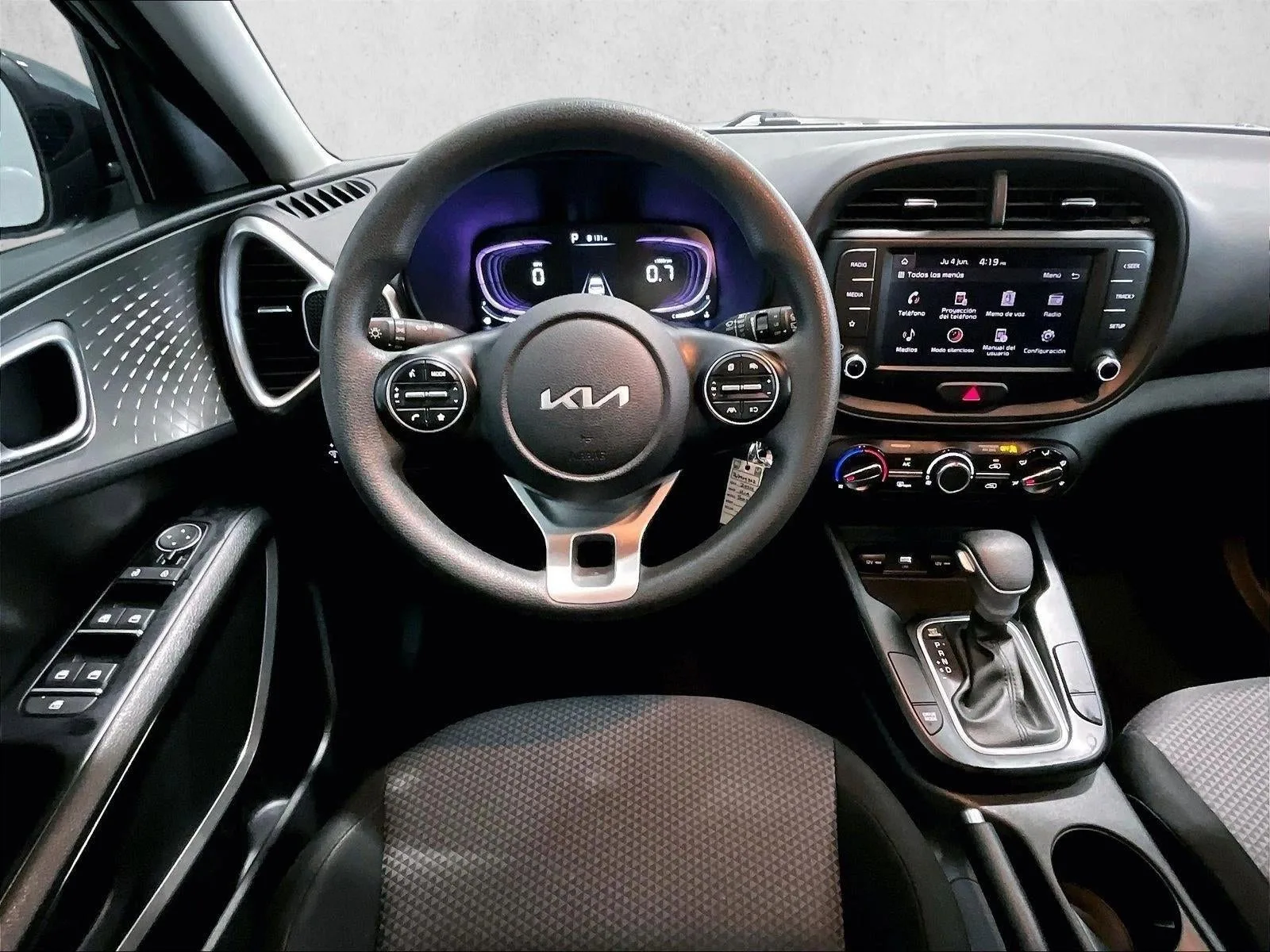 2024 Kia Soul LX photo 7