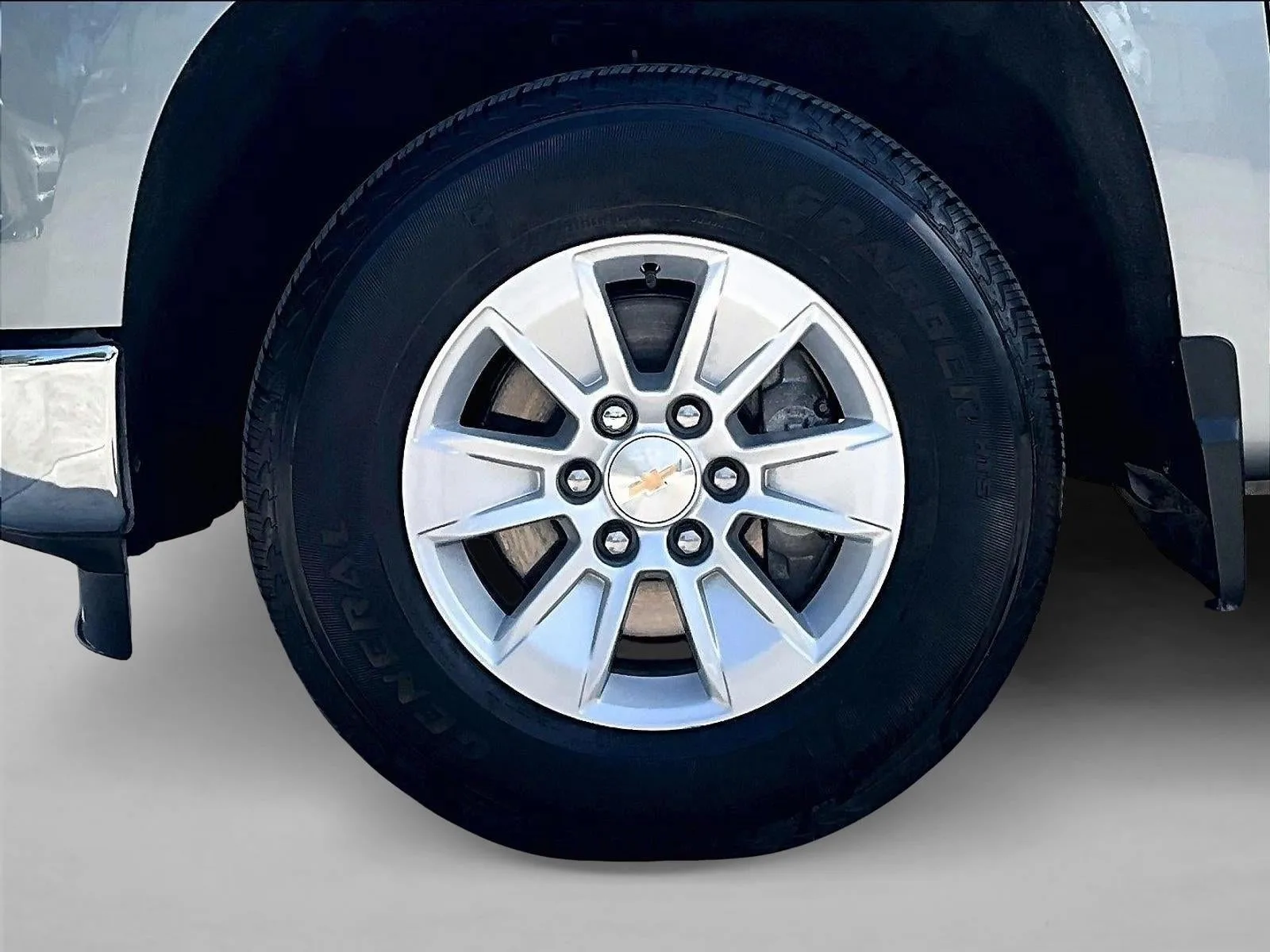 2025 Chevrolet Silverado 1500 LT photo 10