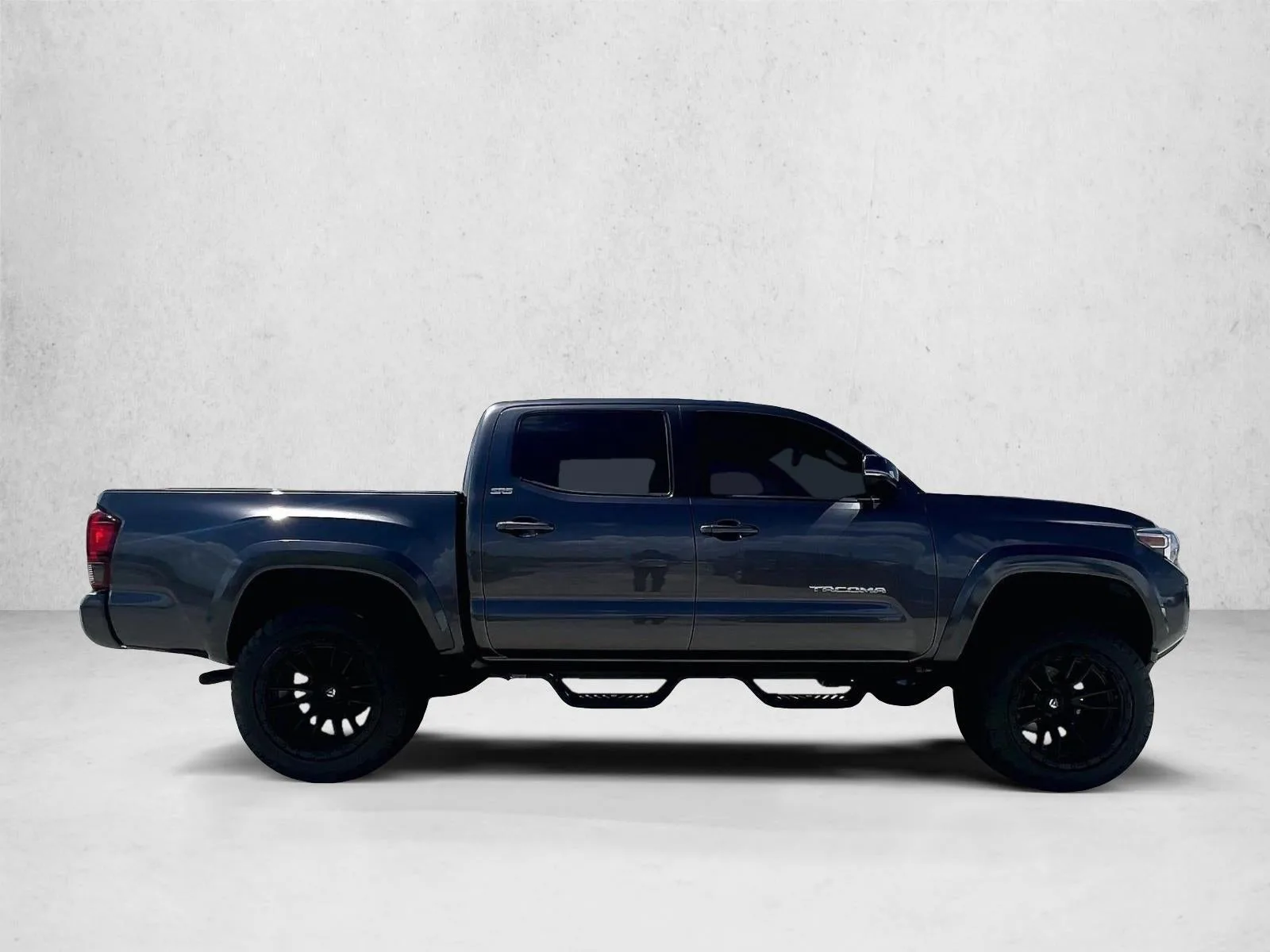 2023 Toyota Tacoma SR5 V6 photo 5