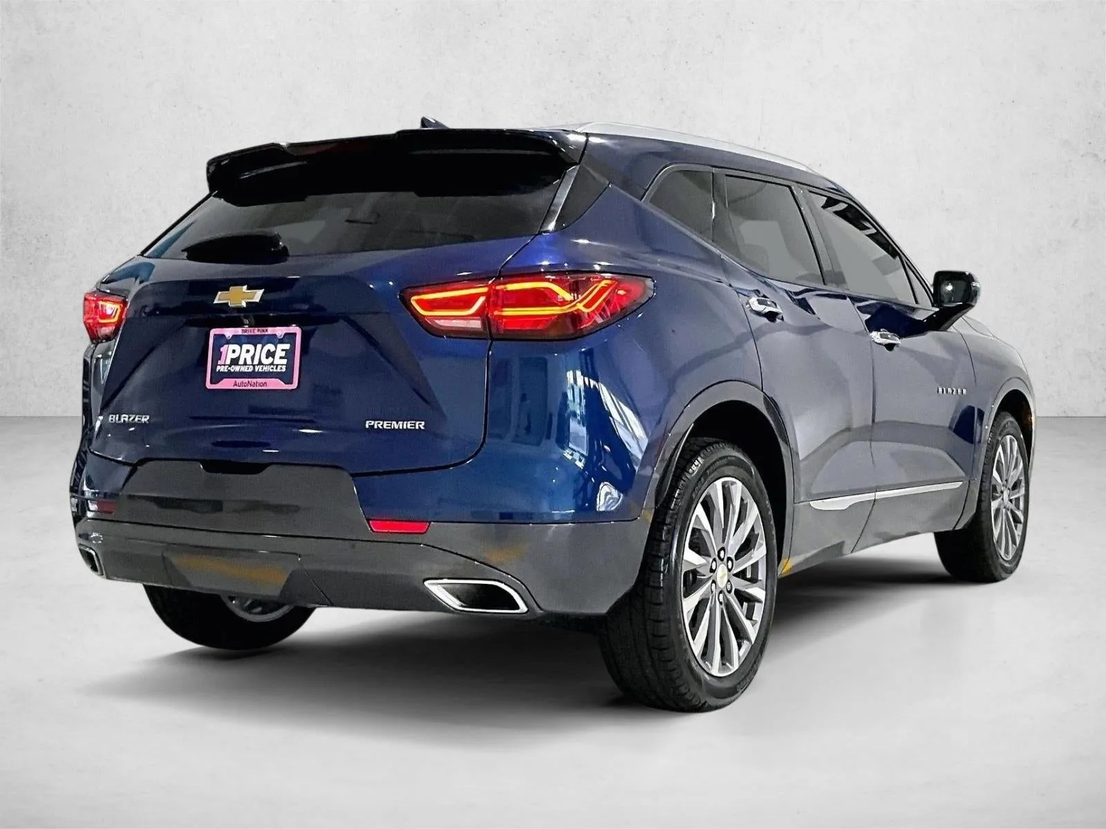 2023 Chevrolet Blazer Premier photo 2