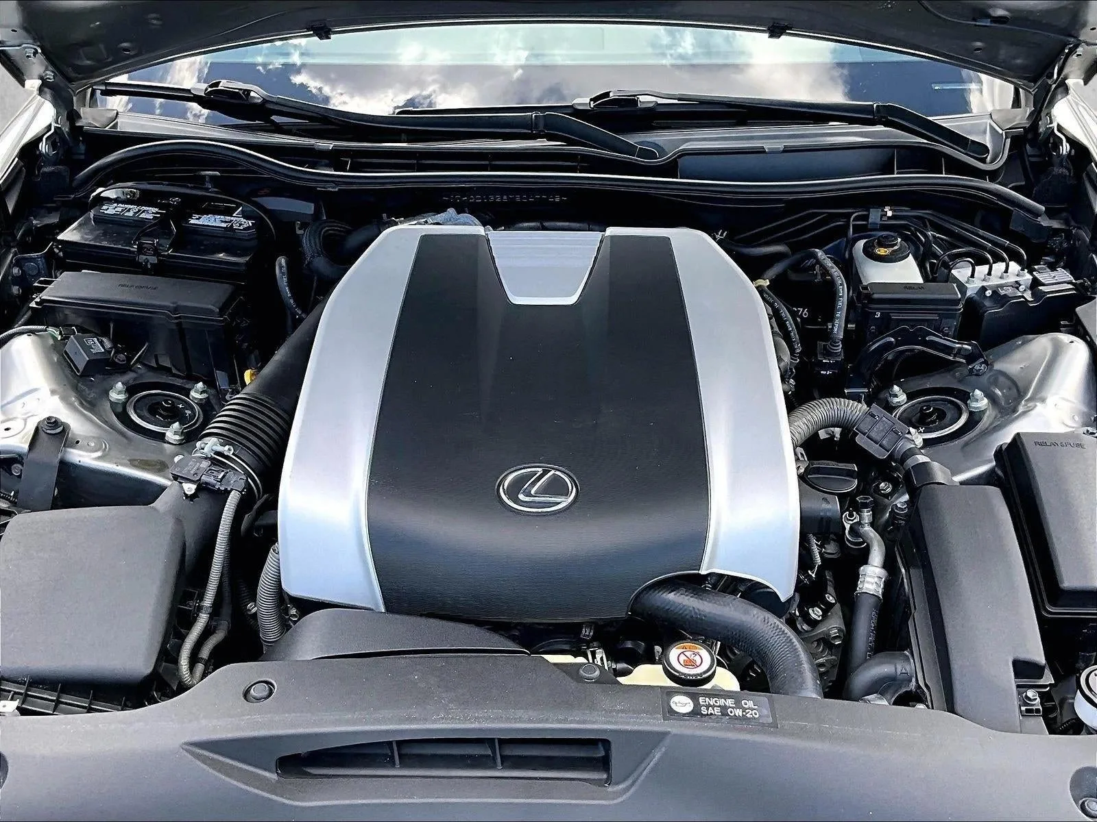 2021 Lexus IS 350 F SPORT photo 11