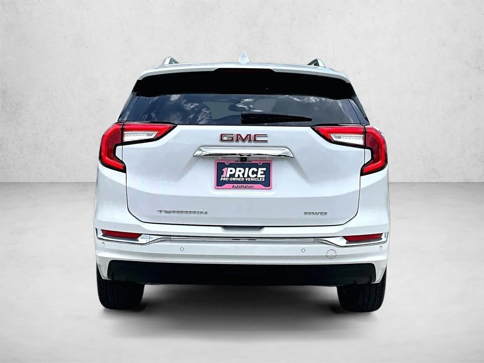 2024 GMC Terrain Denali photo 4