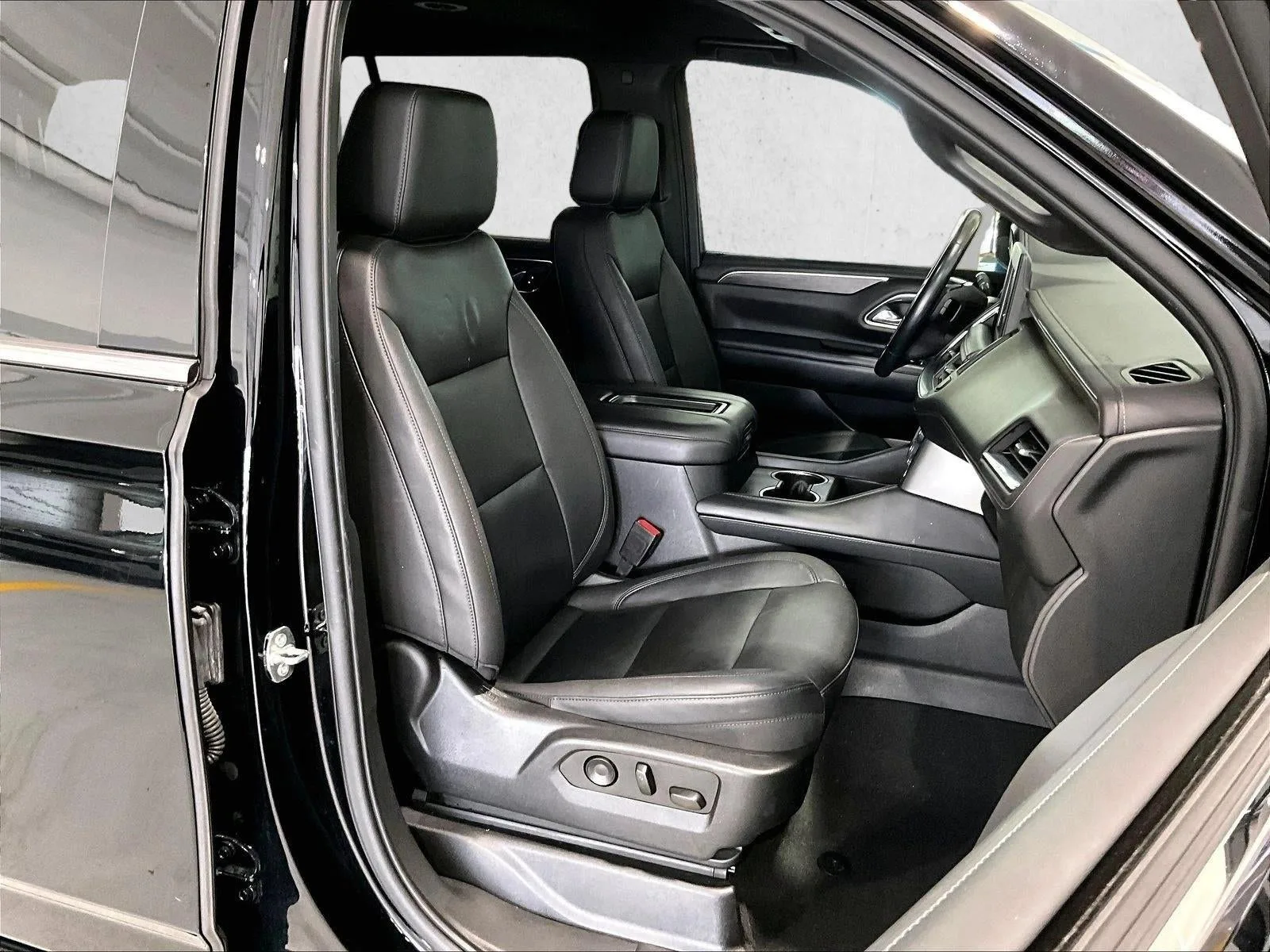 2022 Chevrolet Tahoe LS photo 9