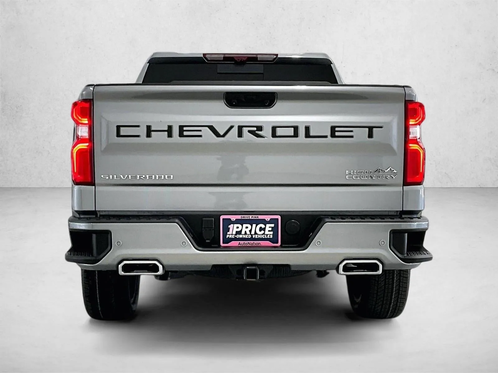 2025 Chevrolet Silverado 1500 High Country photo 4