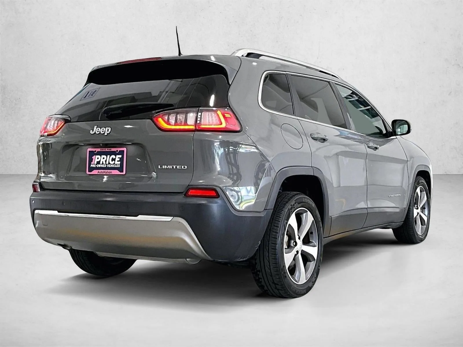 2020 Jeep Cherokee Limited photo 2