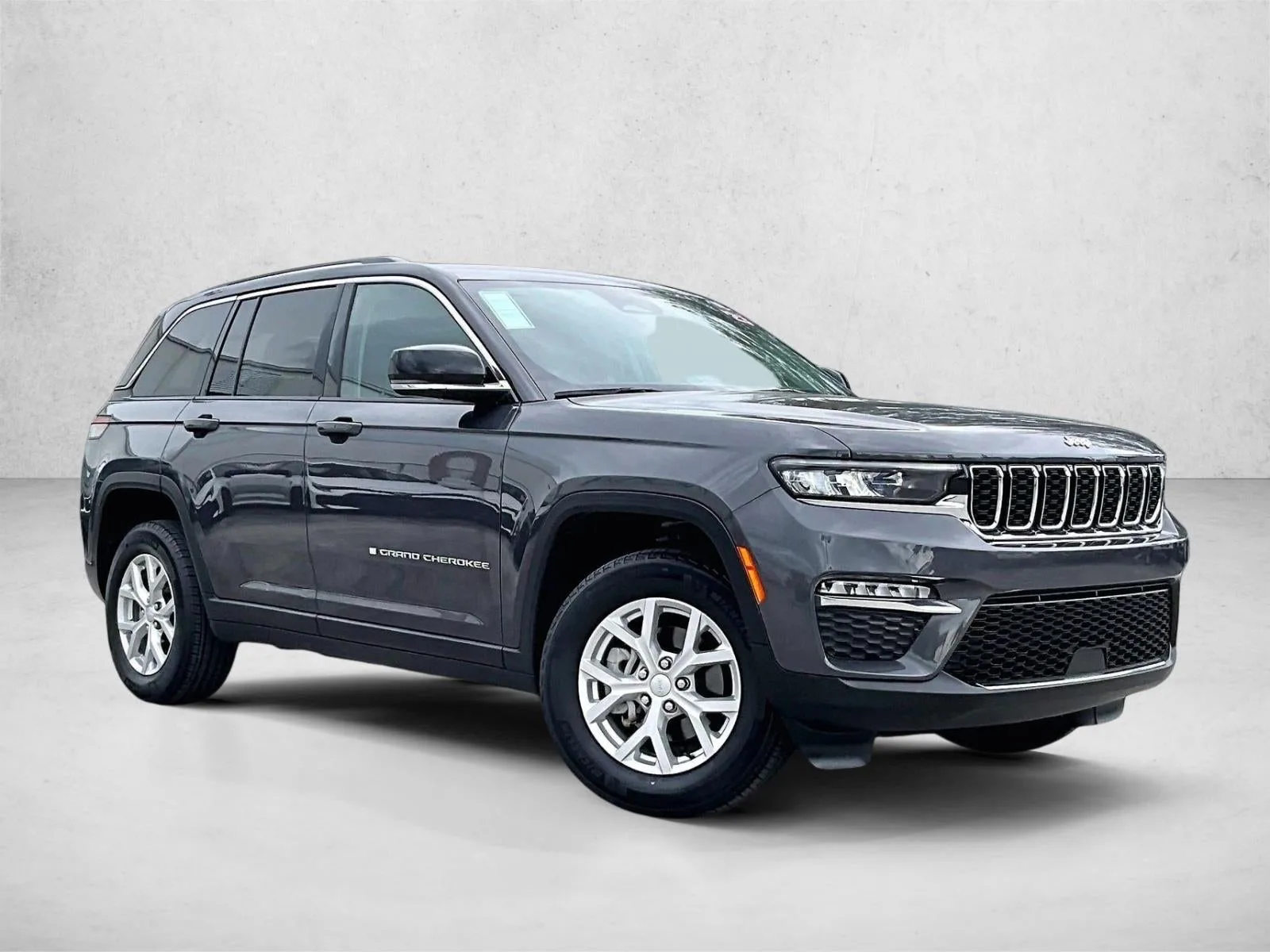 2023 Jeep Grand Cherokee Limited 4x2 photo 12