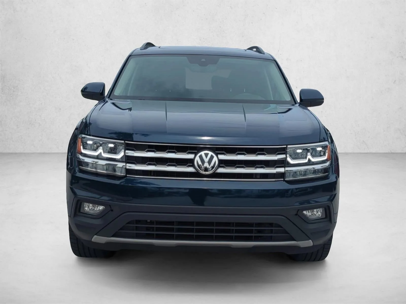 2020 Volkswagen Atlas 2.0T SE w/Technology FWD photo 2