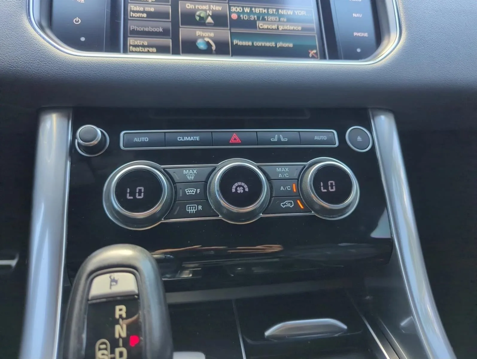 2015 Land Rover Range Rover Sport 4WD 4dr Supercharged photo 11