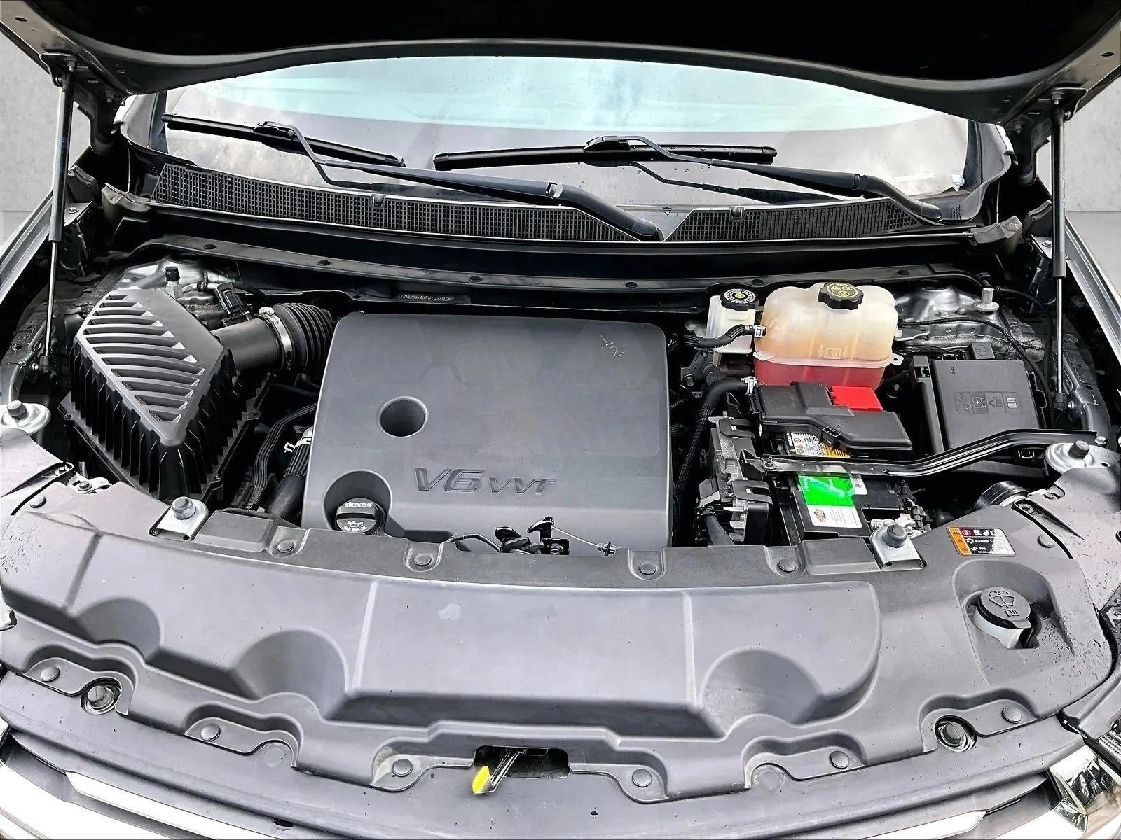 2023 Chevrolet Traverse LT Cloth photo 11