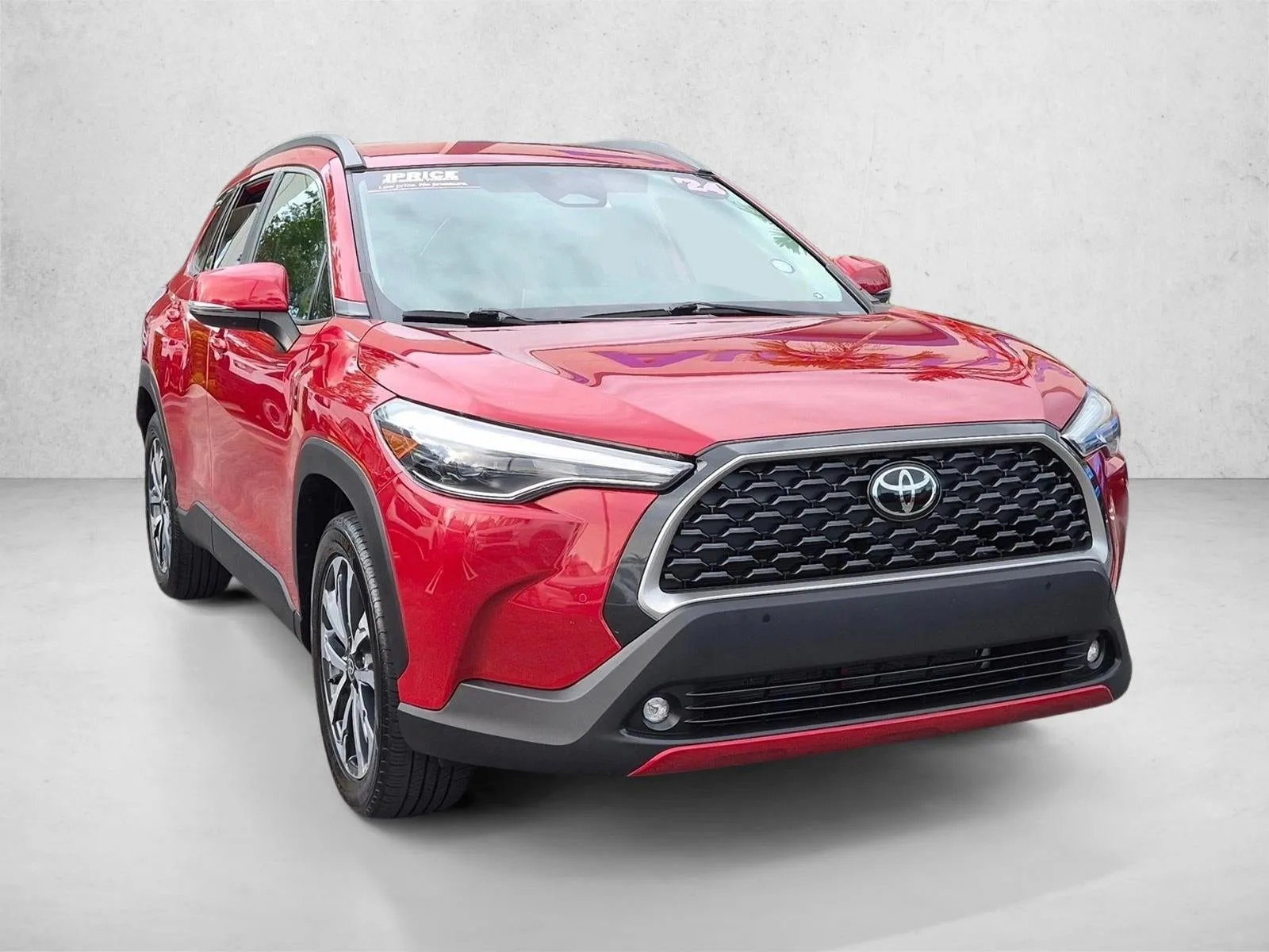 2024 Toyota Corolla Cross XLE 2WD (Natl) photo 3