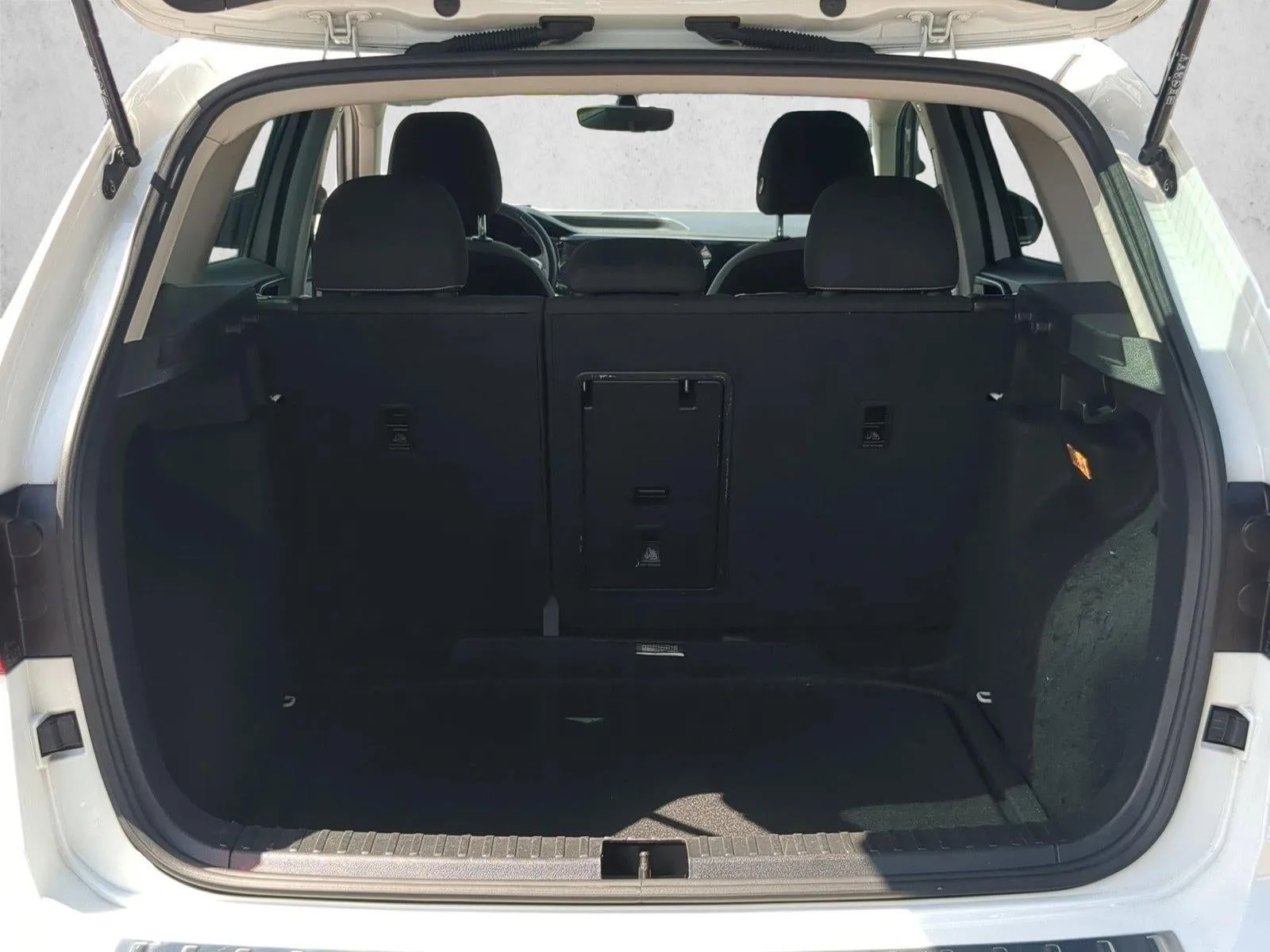 2023 Volkswagen Taos 1.5T S photo 6