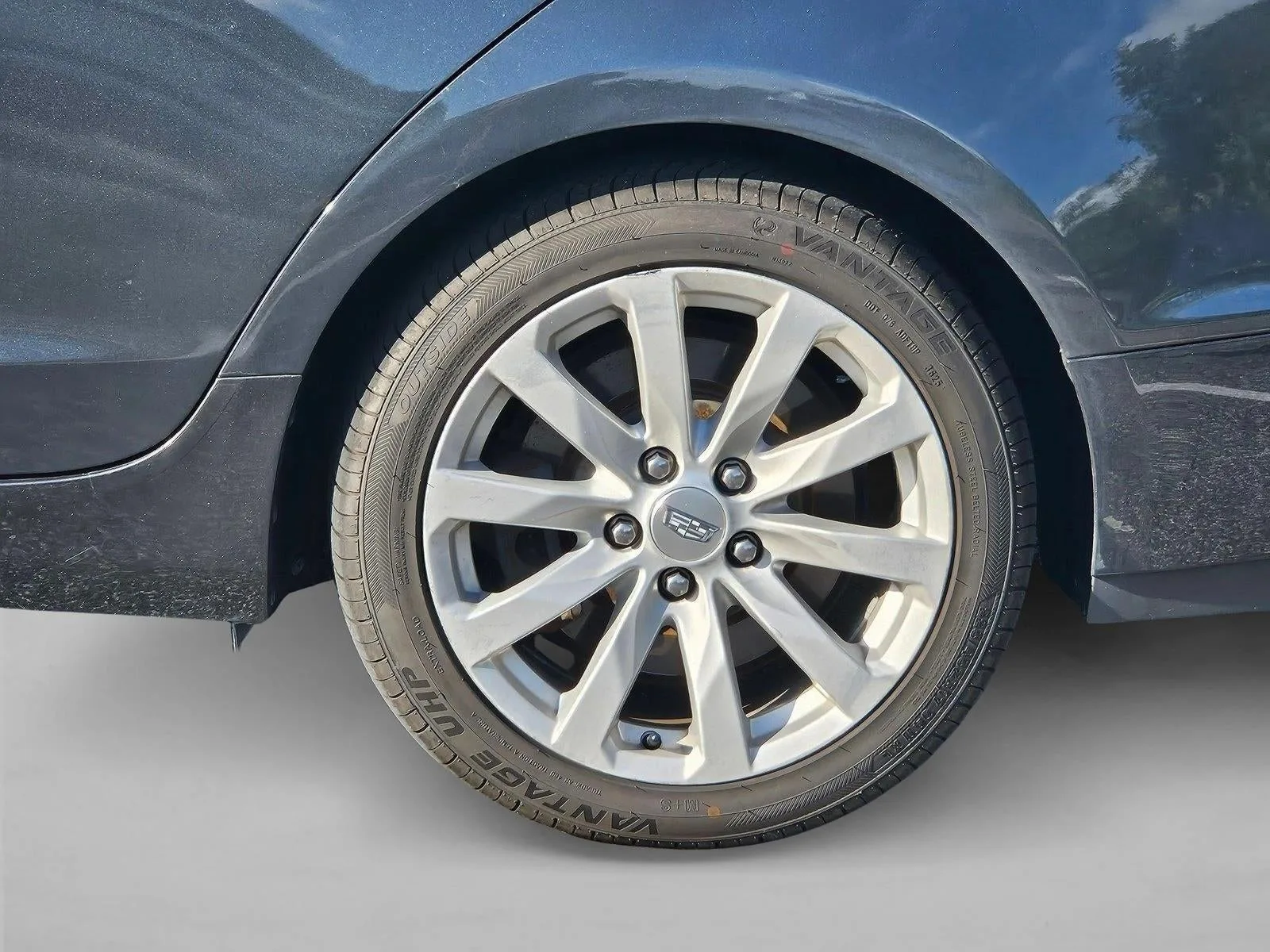 2018 Cadillac ATS Sedan 2.0L I4 RWD photo 9