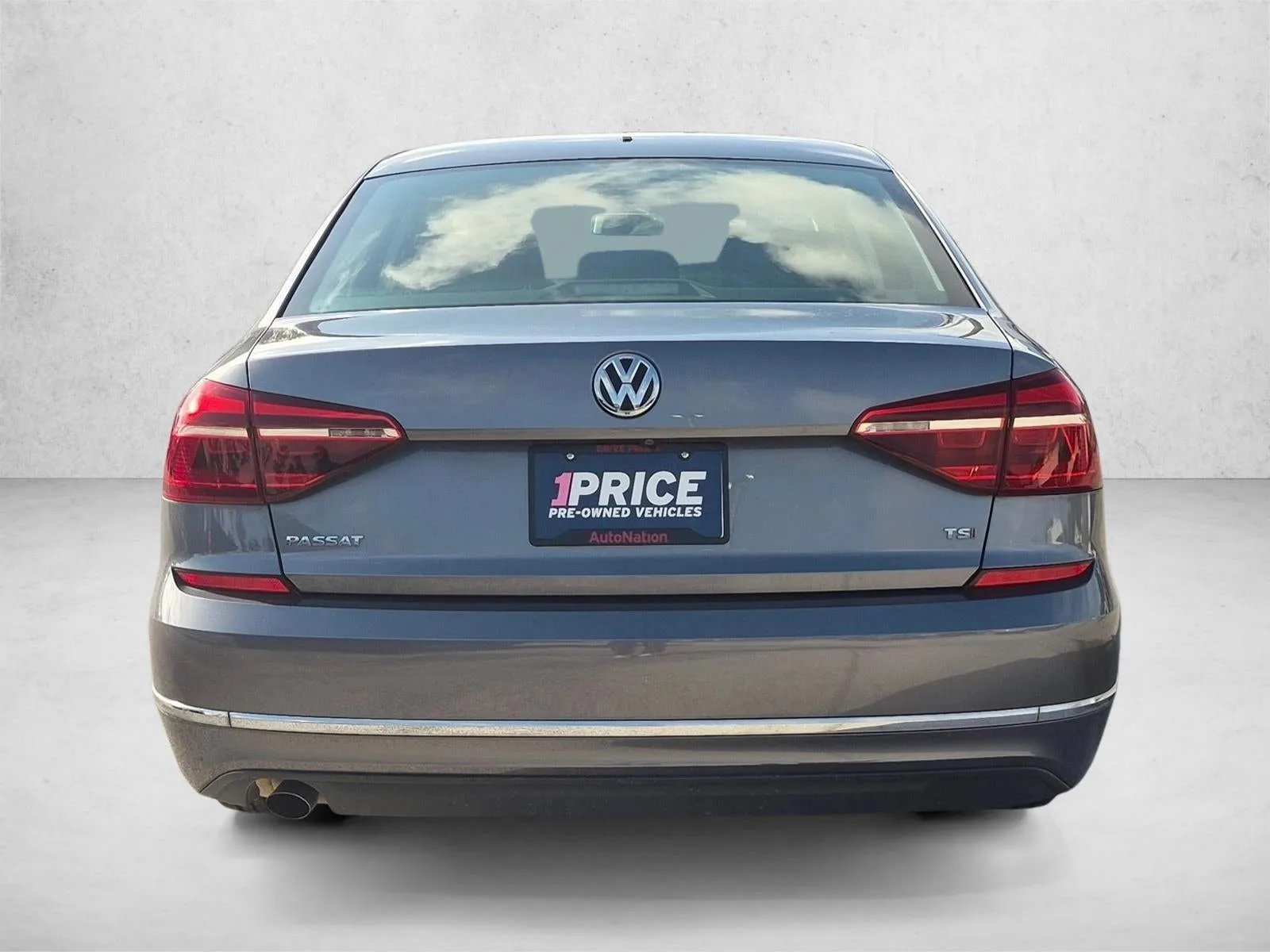 2018 Volkswagen Passat 2.0T S Auto photo 6