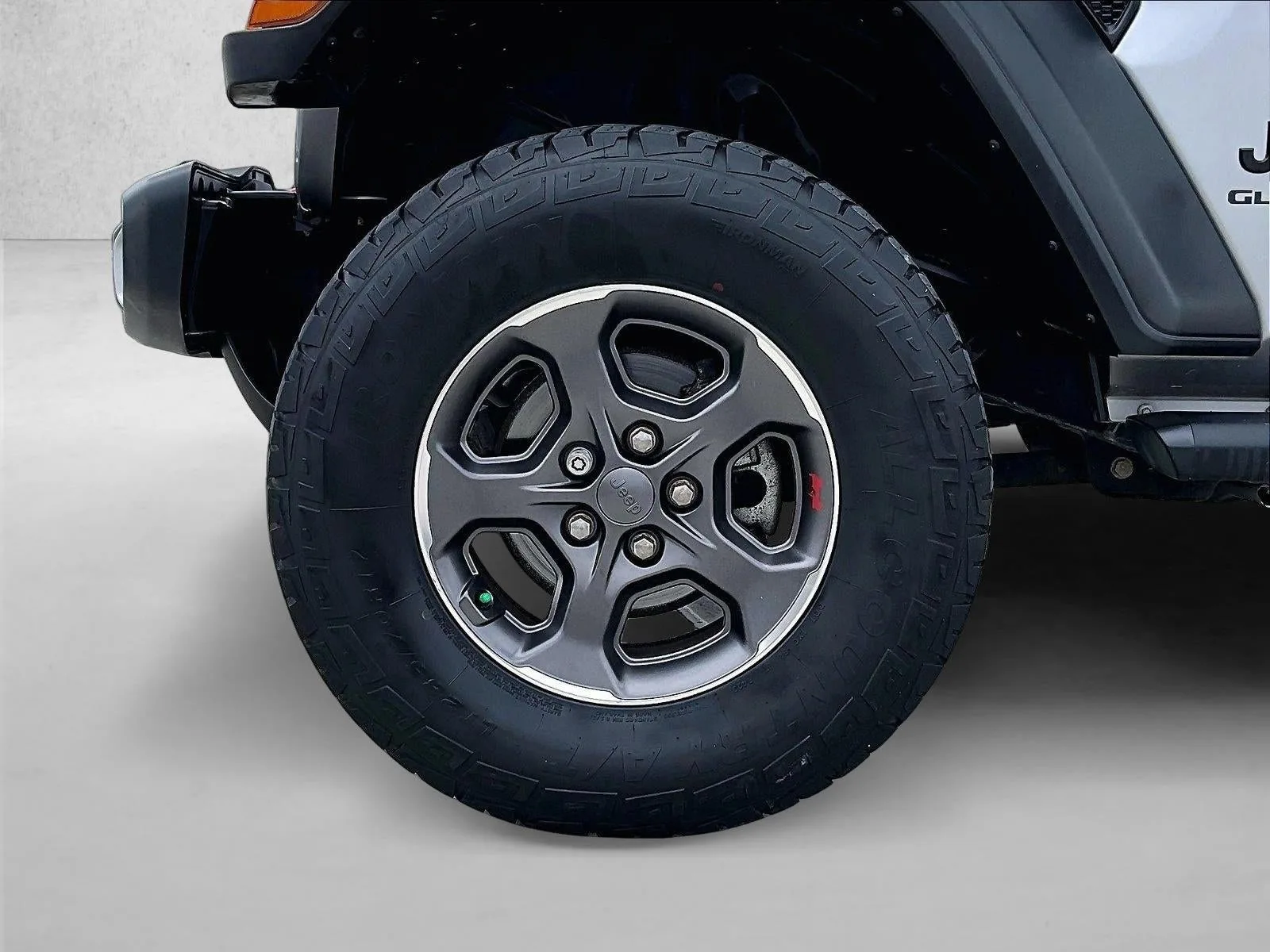 2020 Jeep Gladiator Sport S 4x4 photo 10