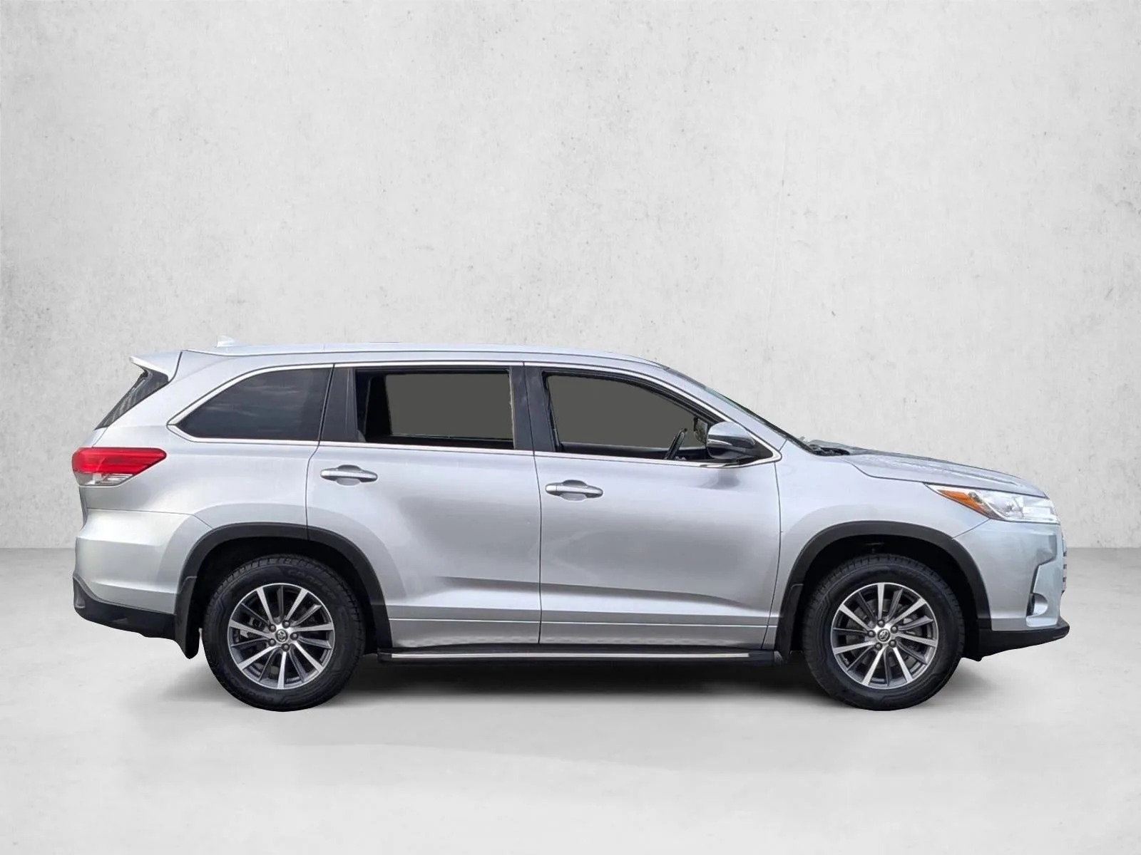2018 Toyota Highlander XLE V6 AWD (Natl) photo 4