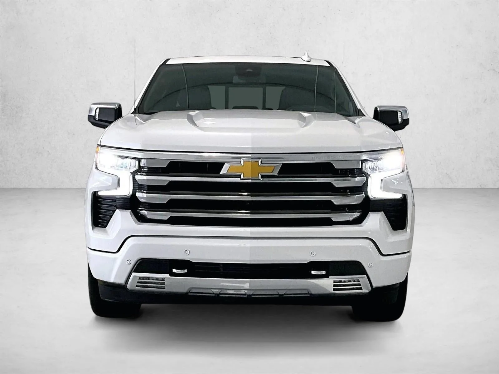 2024 Chevrolet Silverado 1500 High Country photo 3