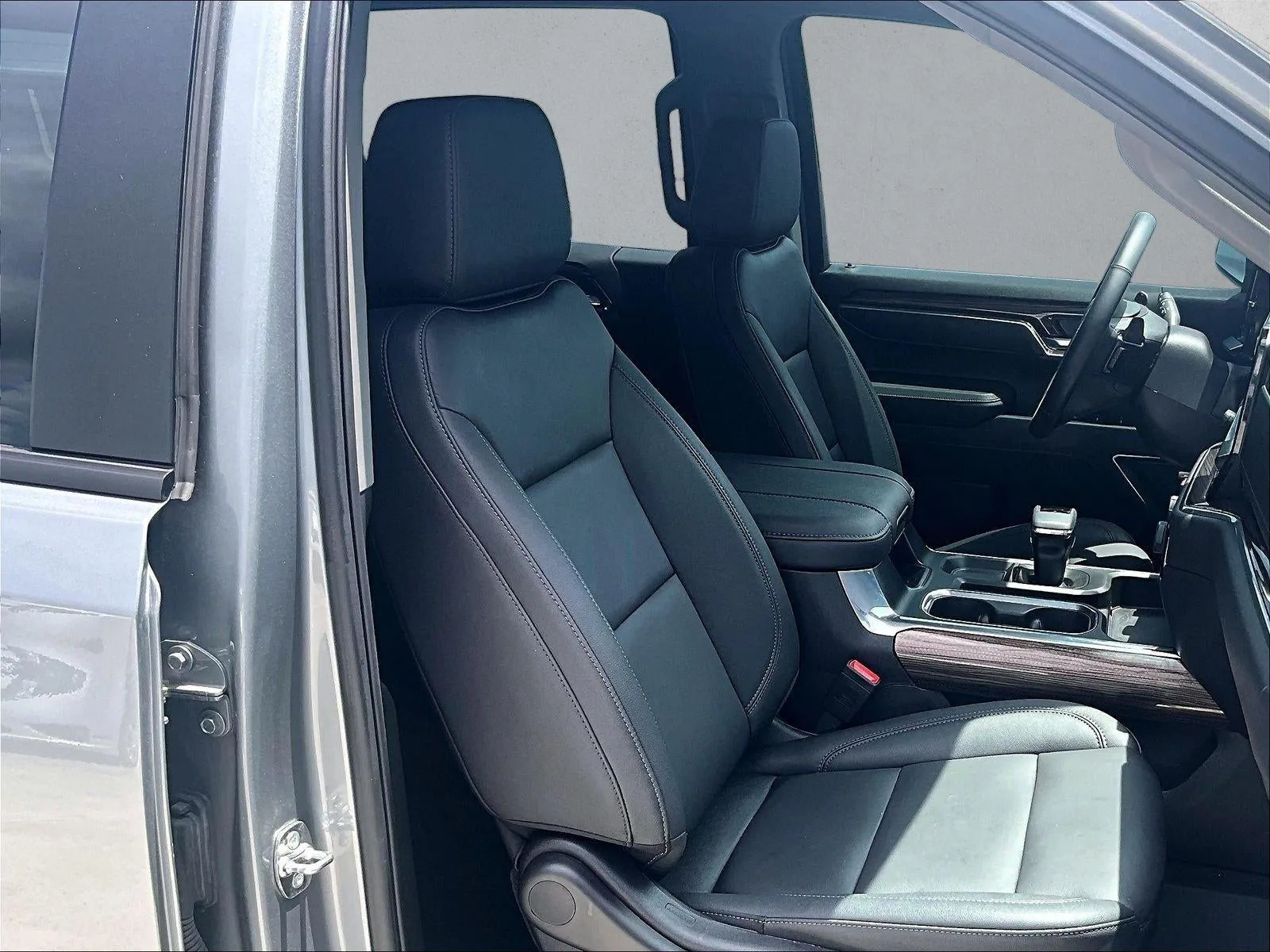 2026 Chevrolet Silverado 1500 LT Trail Boss photo 9