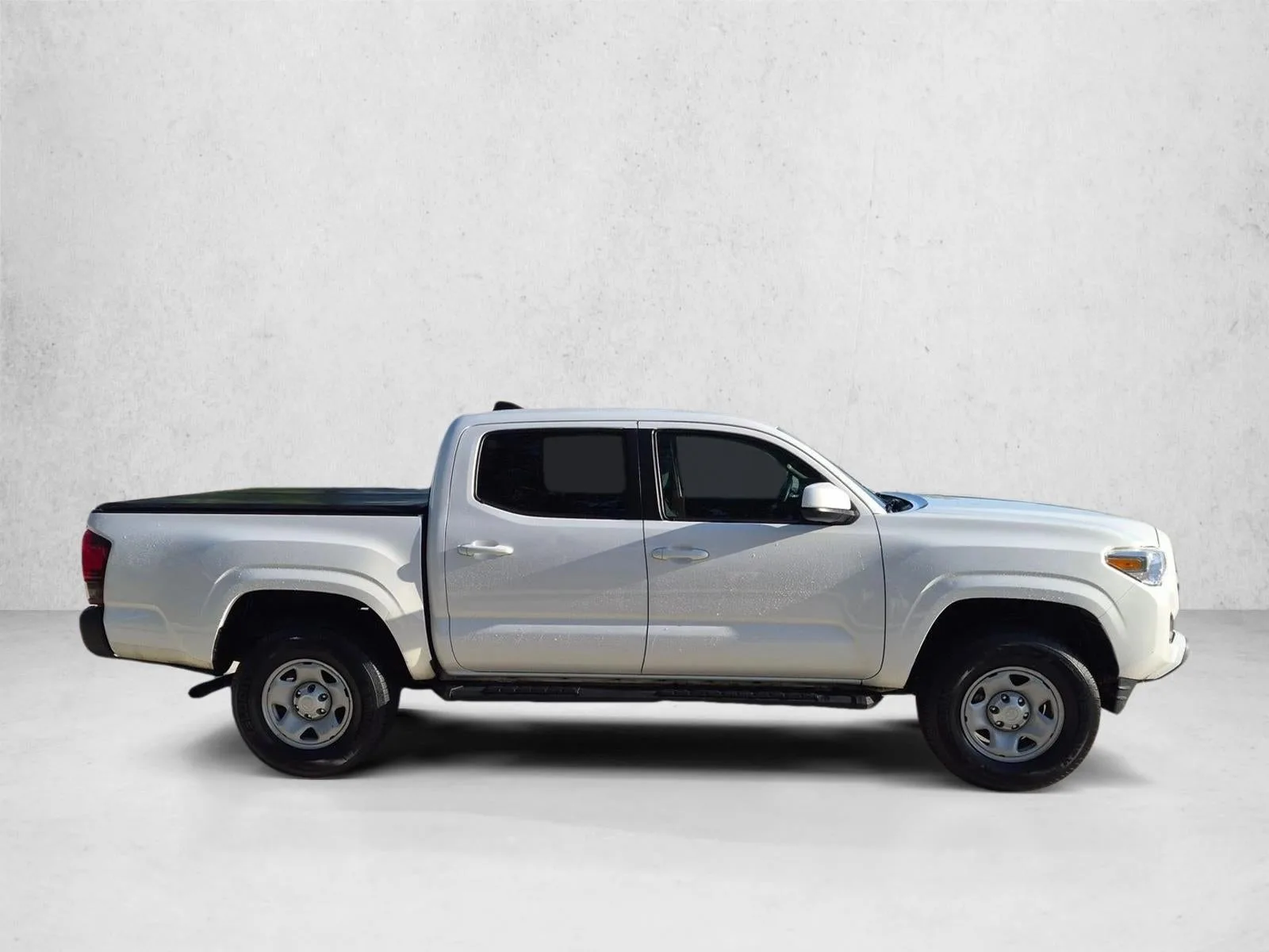 2020 Toyota Tacoma 2WD 2WD SR Double Cab 5' Bed I4 AT (GS) photo 4