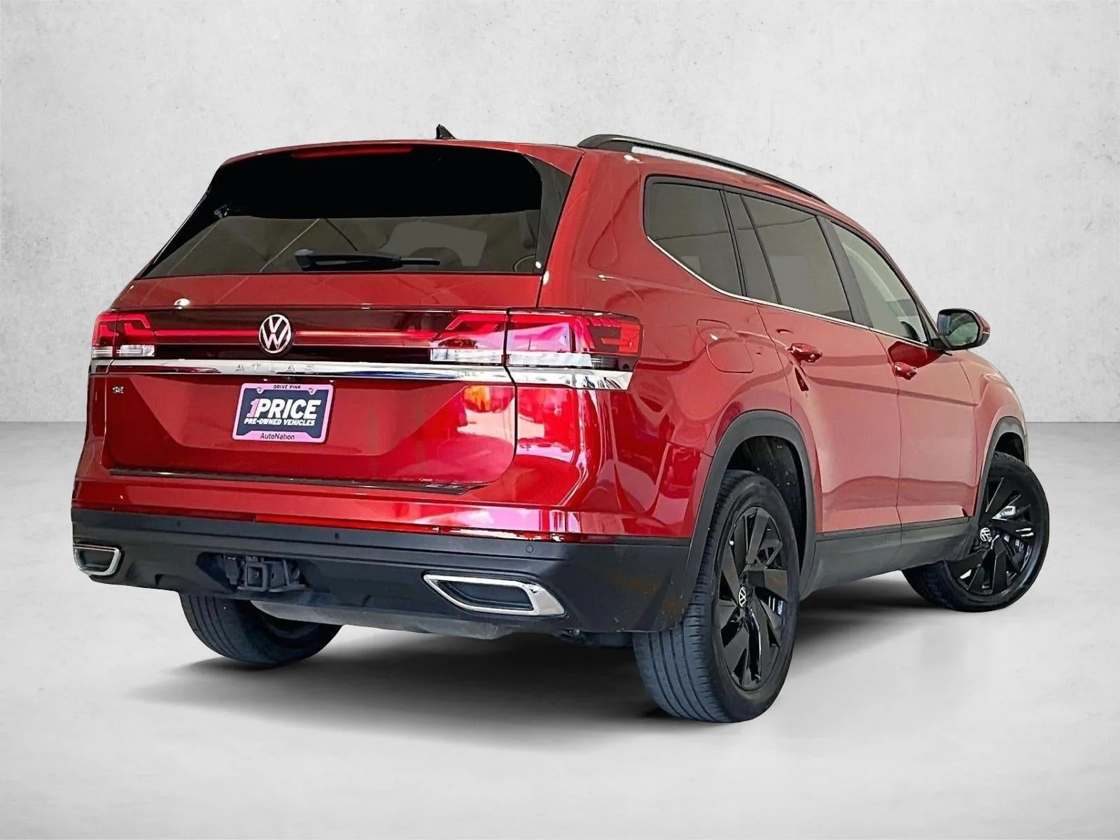2024 Volkswagen Atlas 2.0T SE w/Technology photo 2