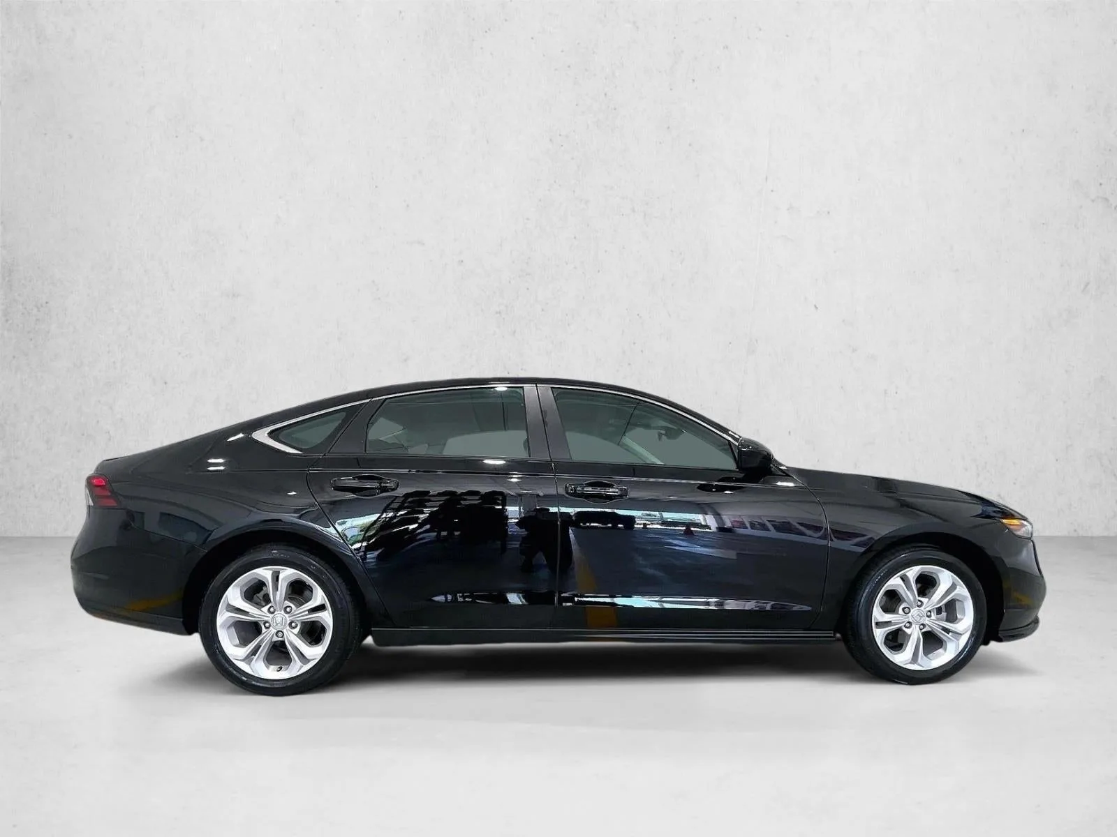 2025 Honda Accord Sedan LX CVT photo 5