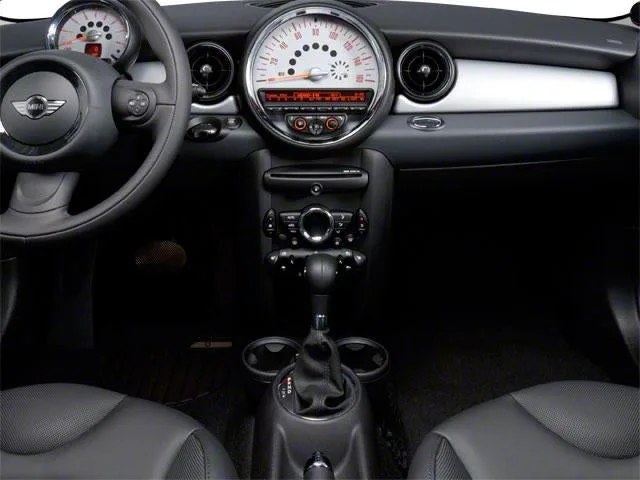 2013 MINI Cooper S Clubman S photo 12
