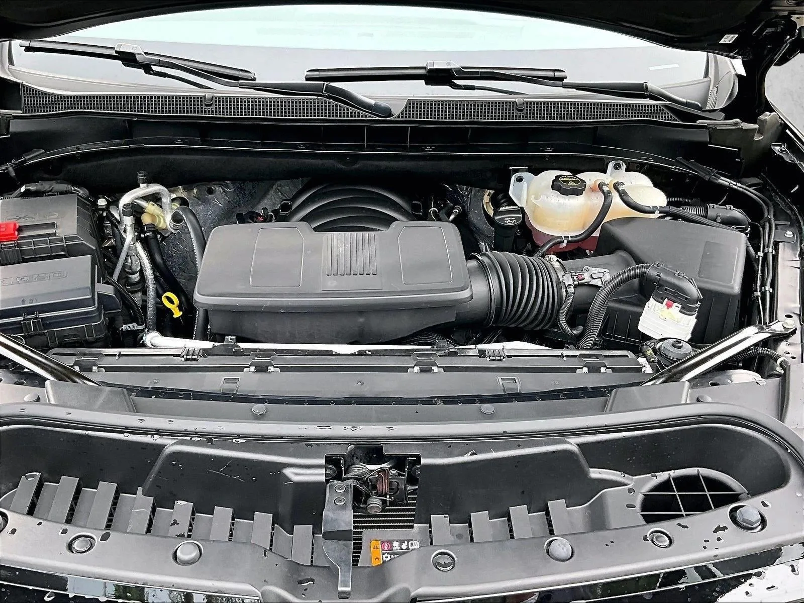 2026 Chevrolet Suburban LS photo 11