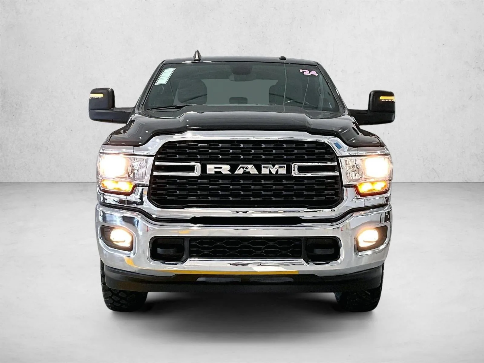 2024 RAM 2500 Big Horn photo 3