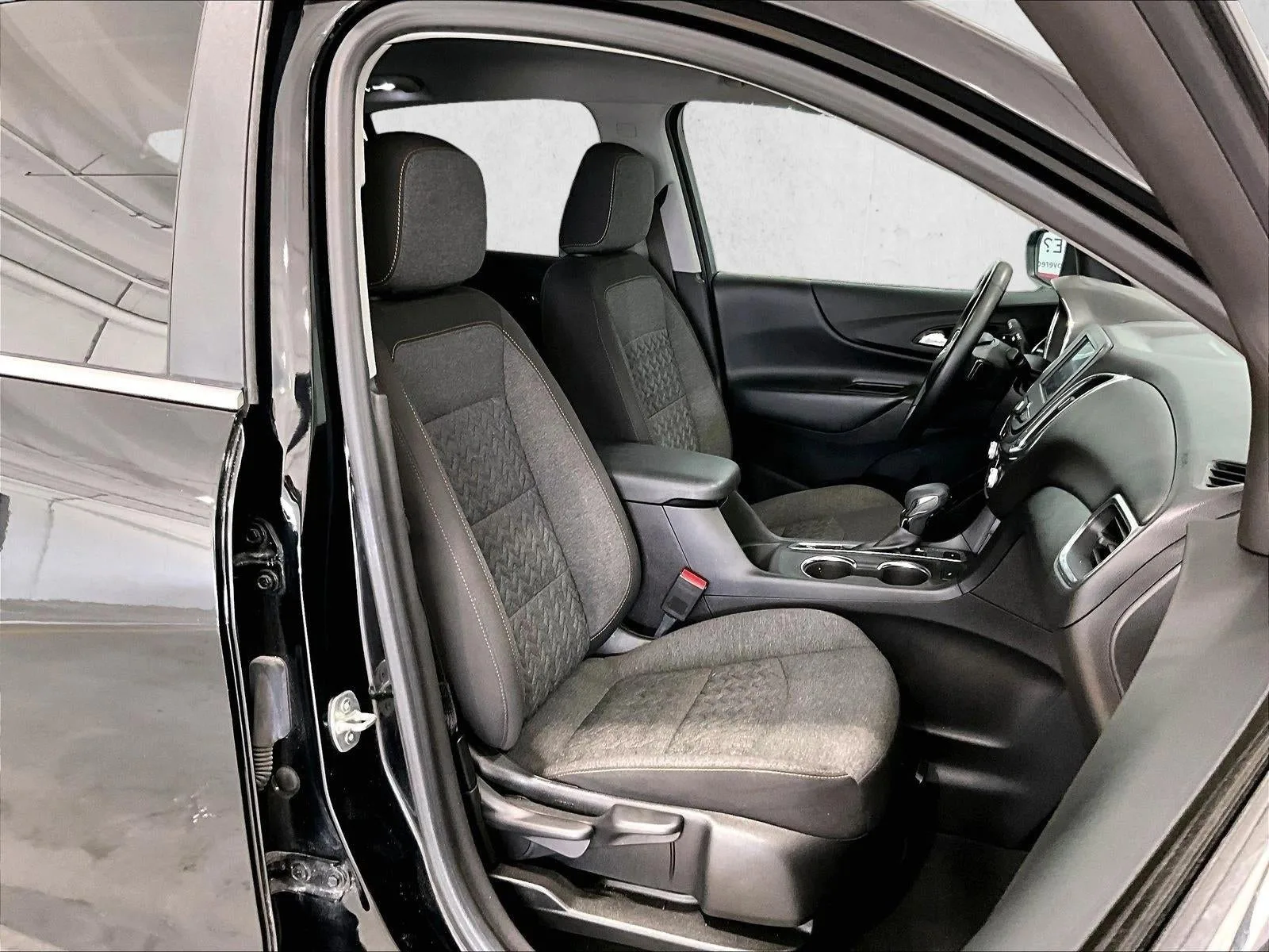 2023 Chevrolet Equinox LT photo 9