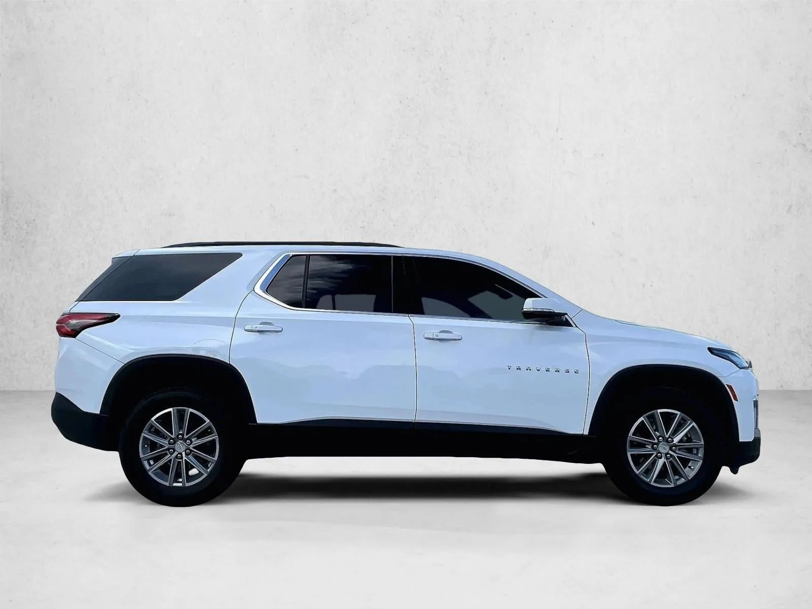 2023 Chevrolet Traverse LT Leather photo 5