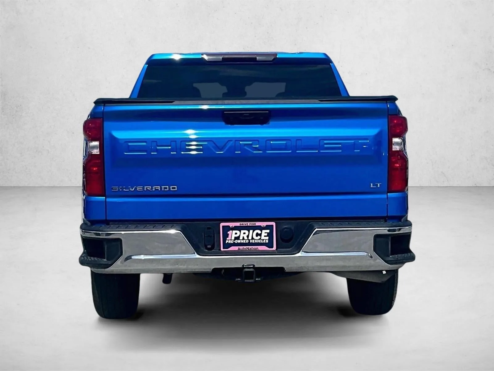 2025 Chevrolet Silverado 1500 LT photo 4