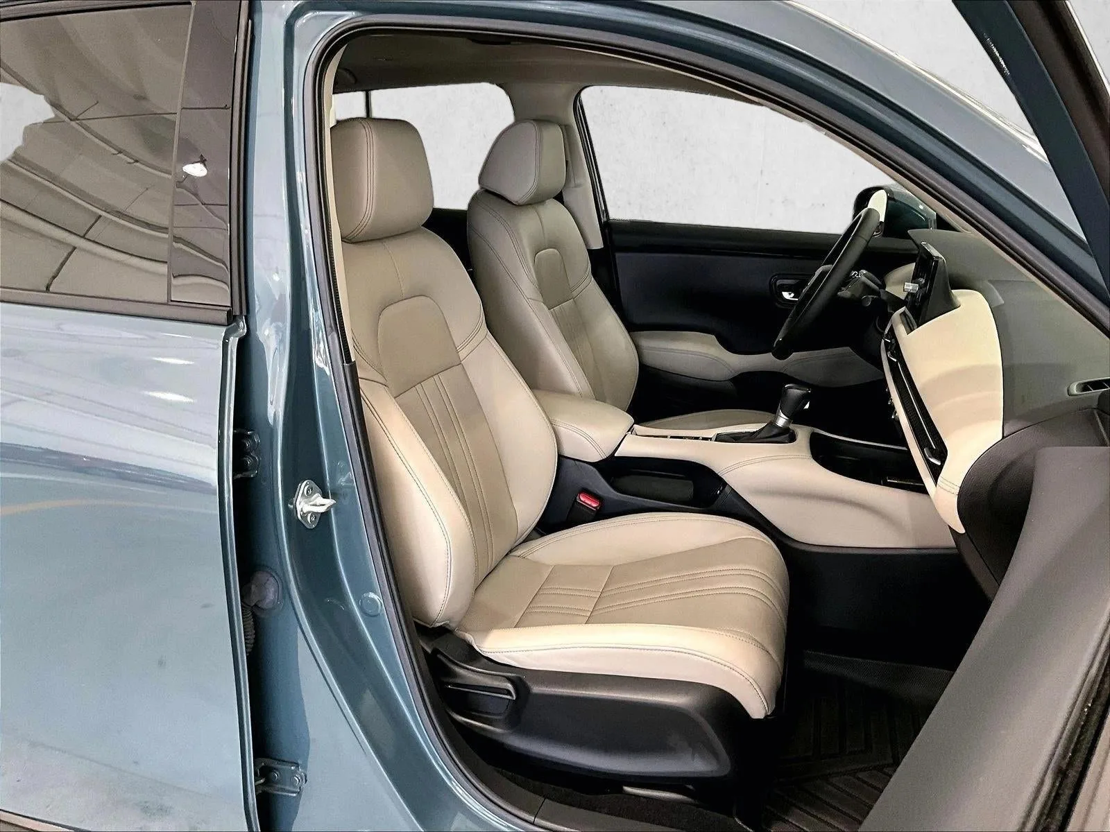 2024 Honda HR-V 2WD EX-L photo 9