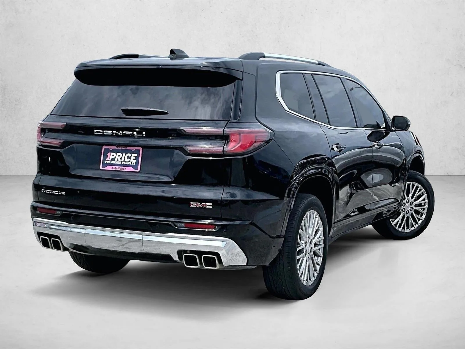 2025 GMC Acadia Denali photo 2